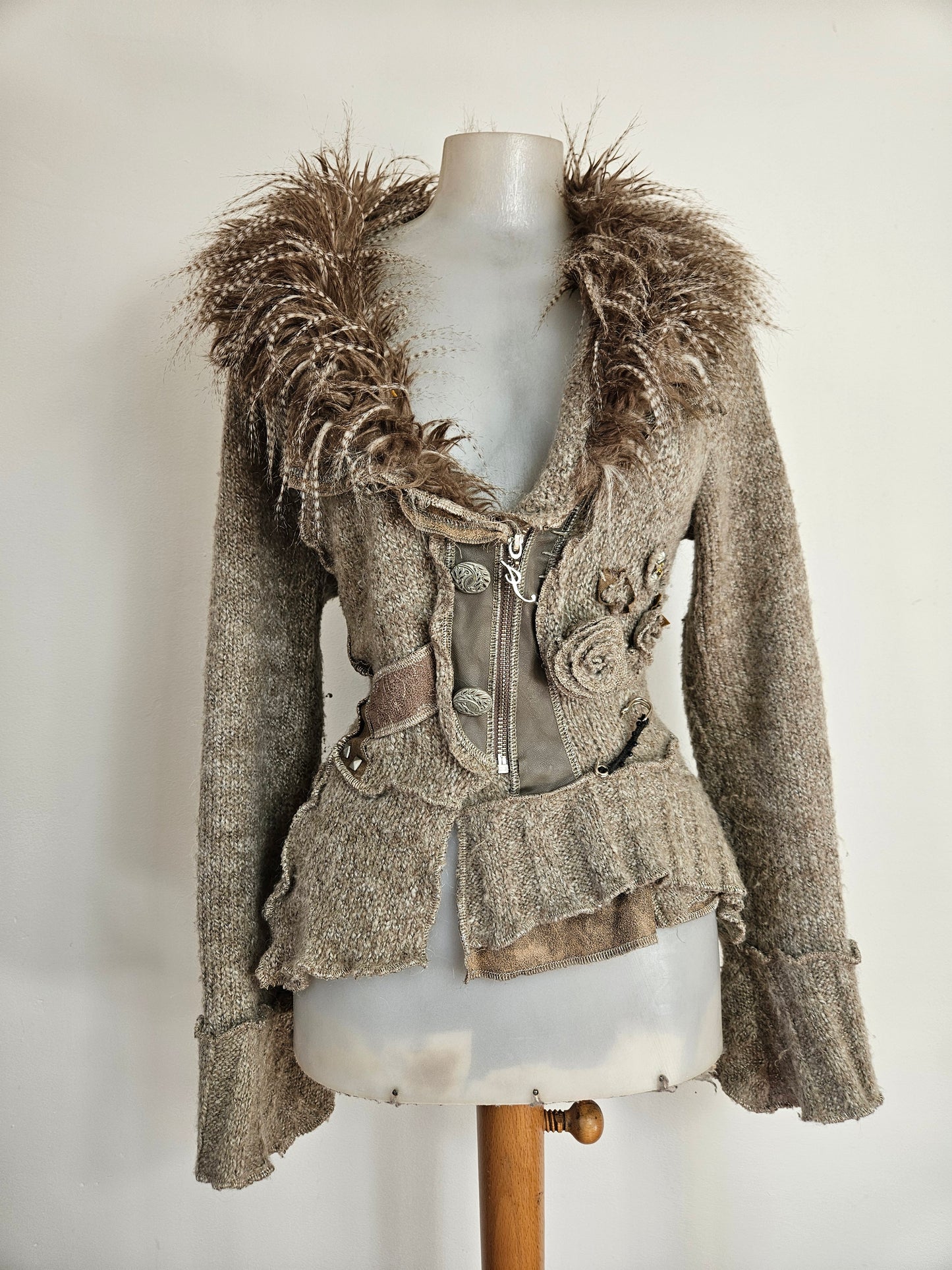 Veste beige col fausse fourrure