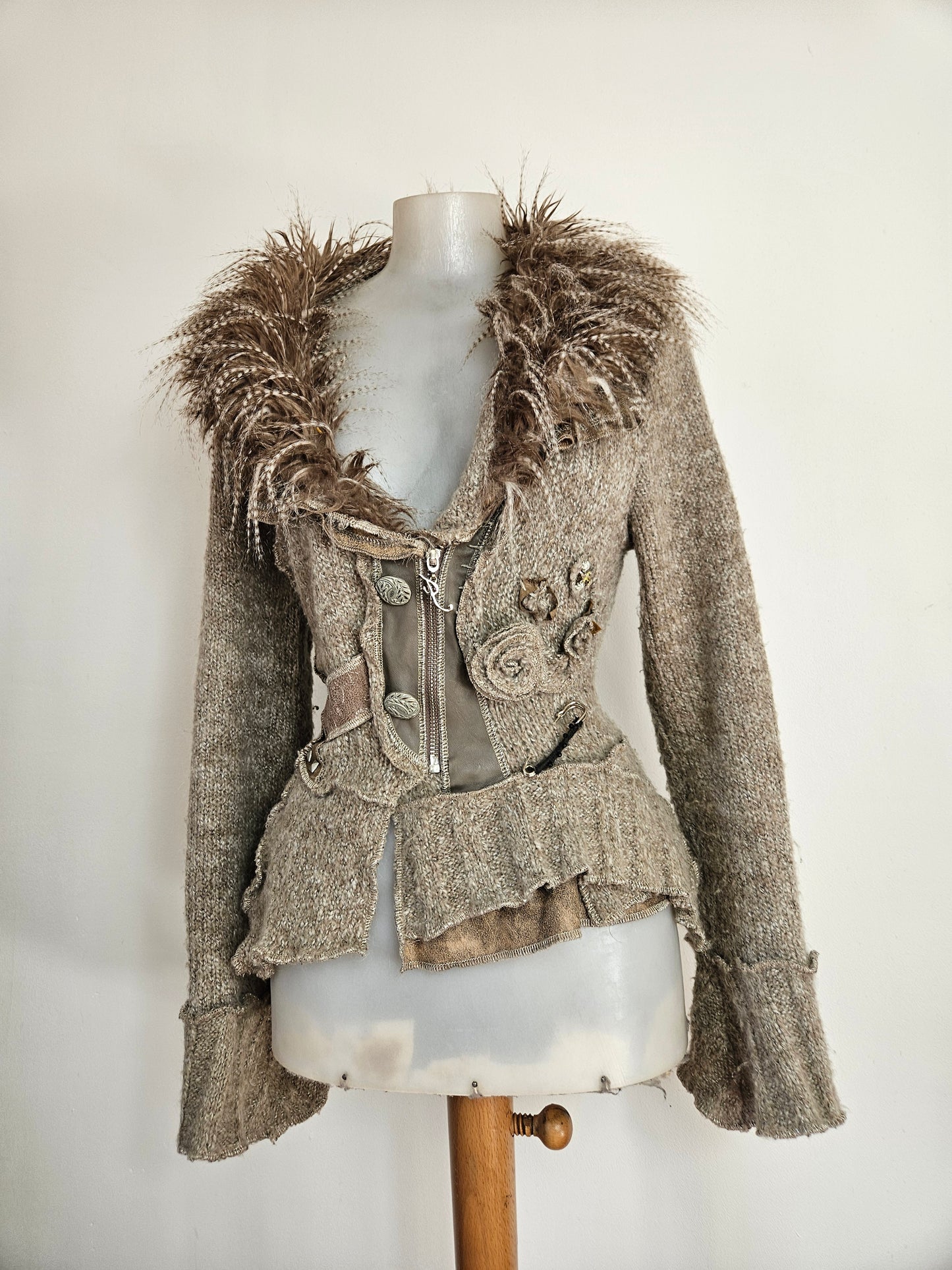 Veste beige col fausse fourrure