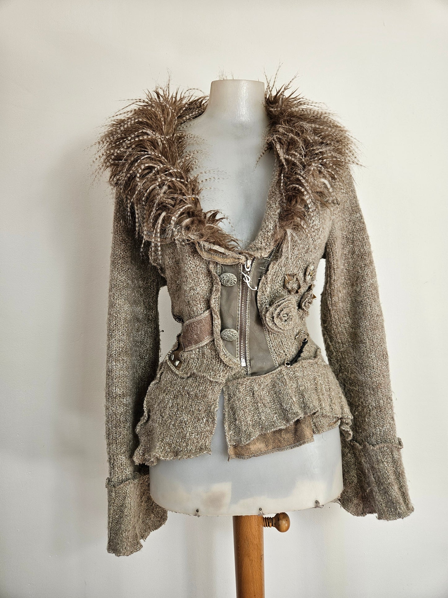 Veste beige col fausse fourrure