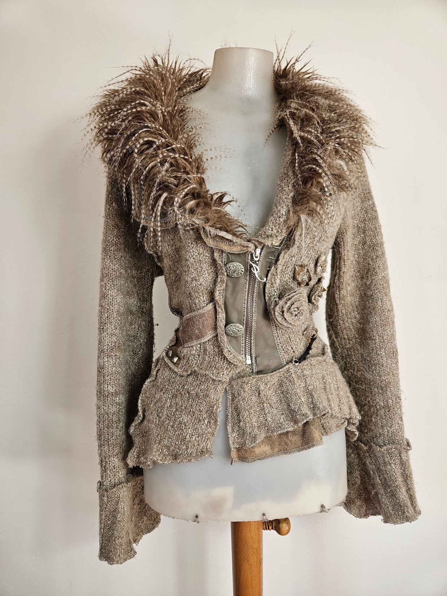 Veste beige col fausse fourrure