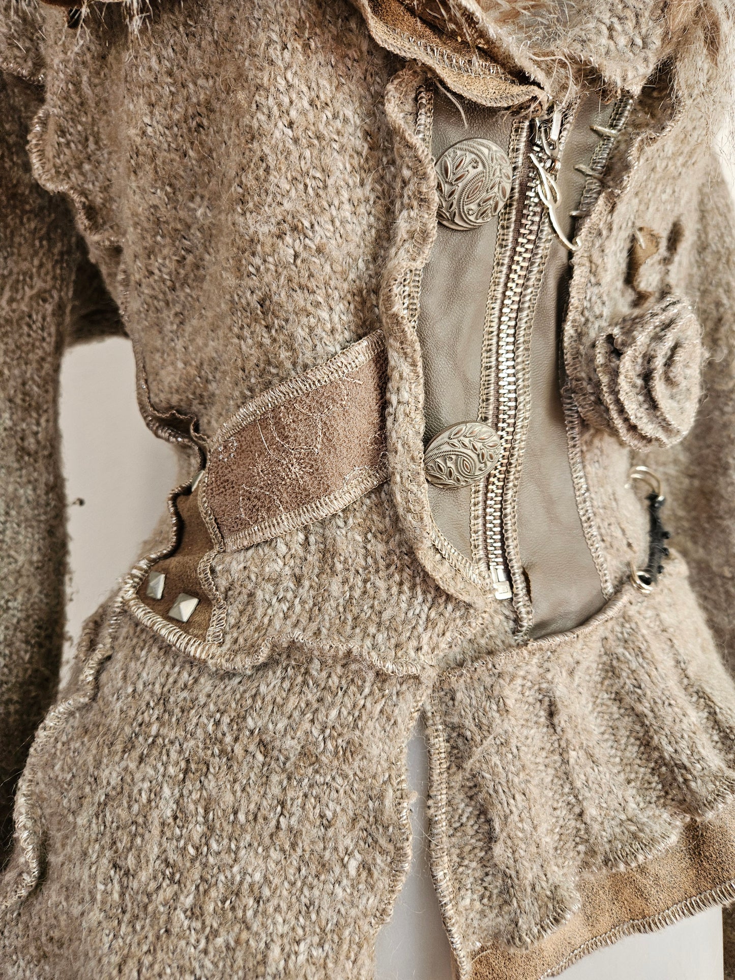 Veste beige col fausse fourrure