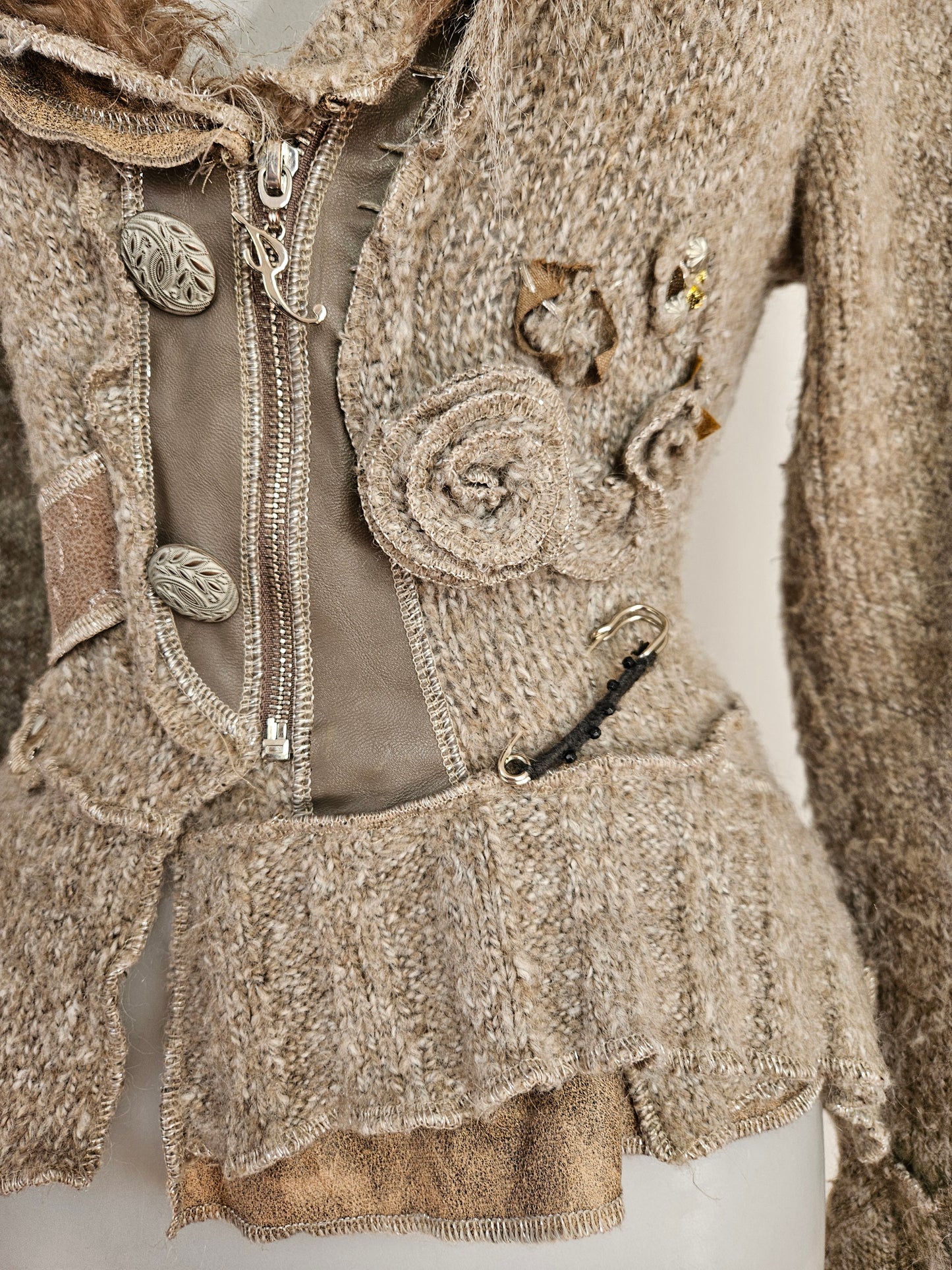 Veste beige col fausse fourrure