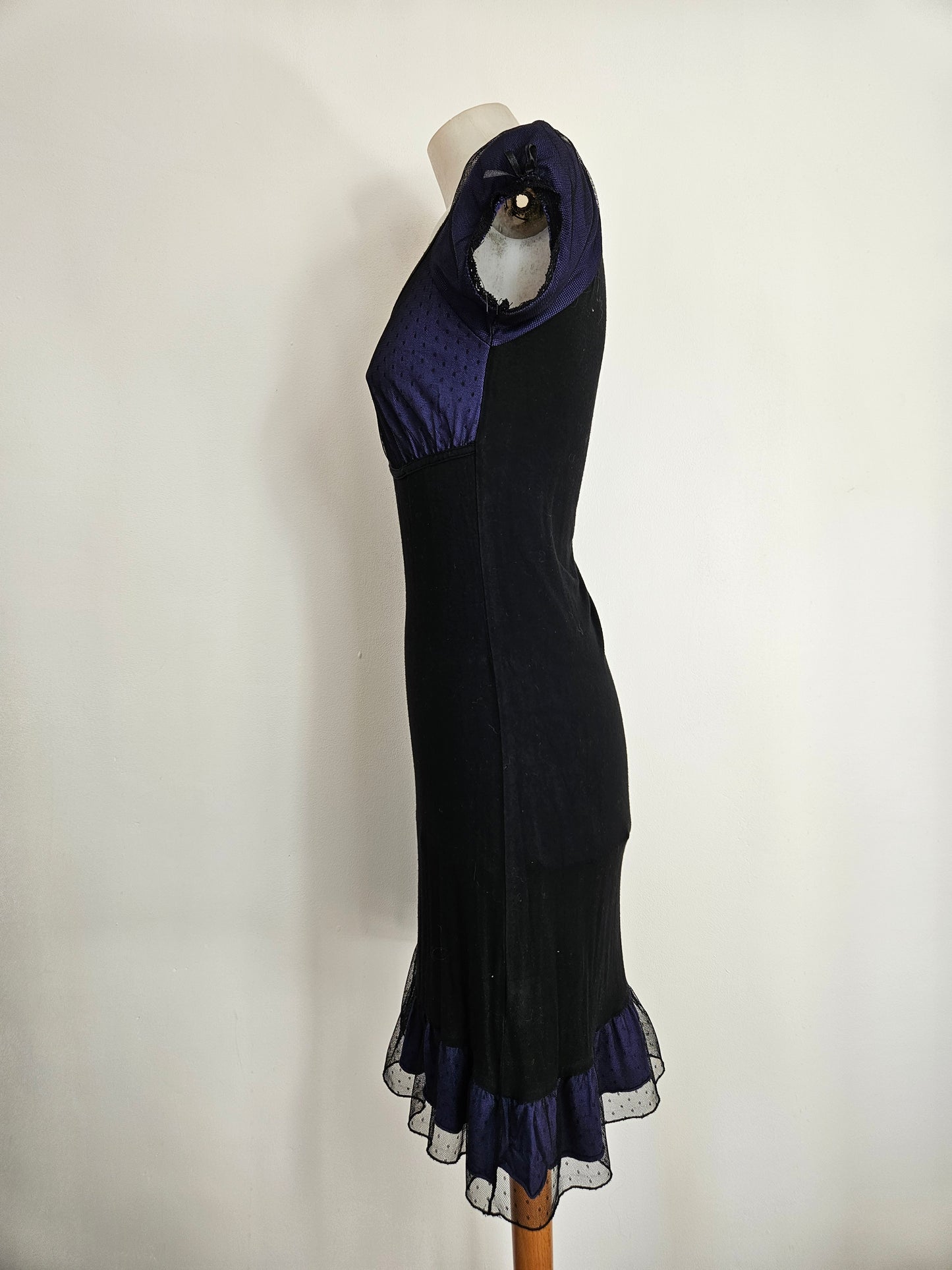 Robe noir et violette