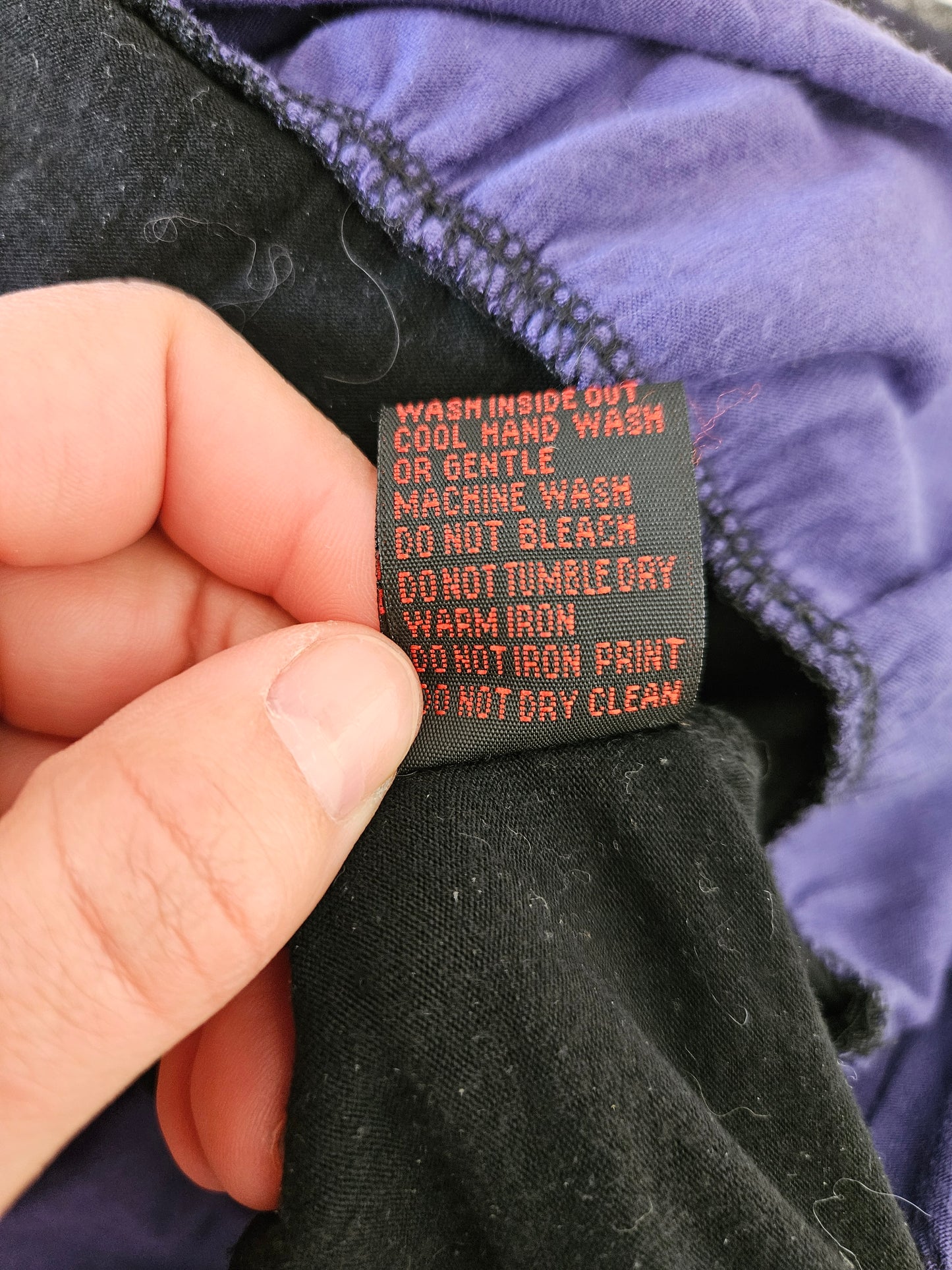 Robe noir et violette