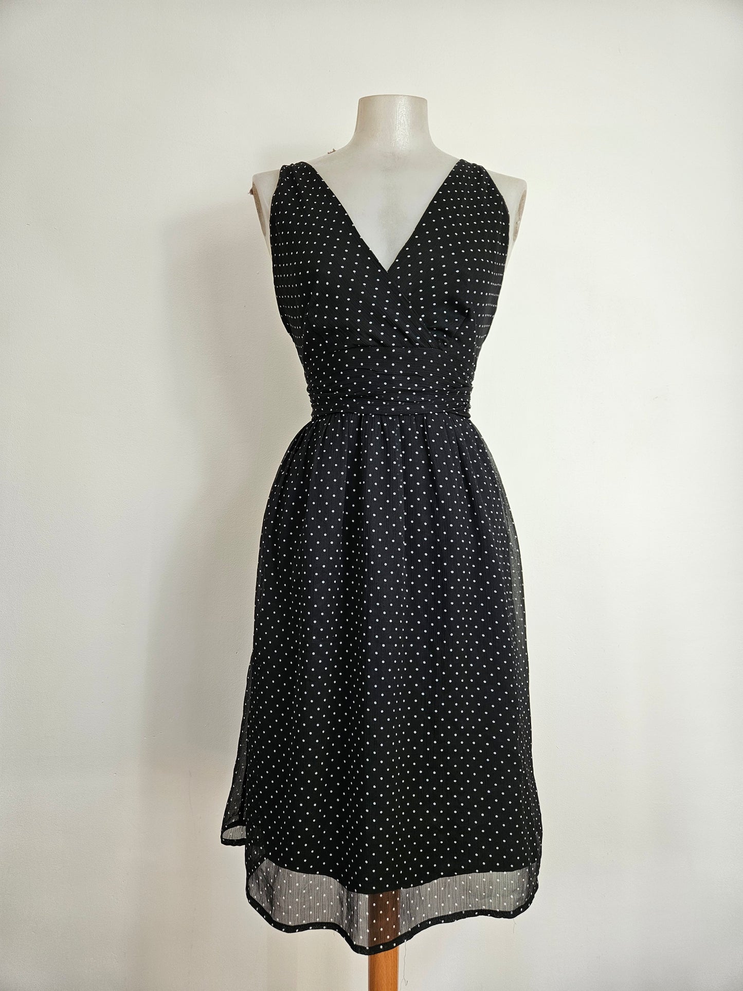 Robe en voile à pois