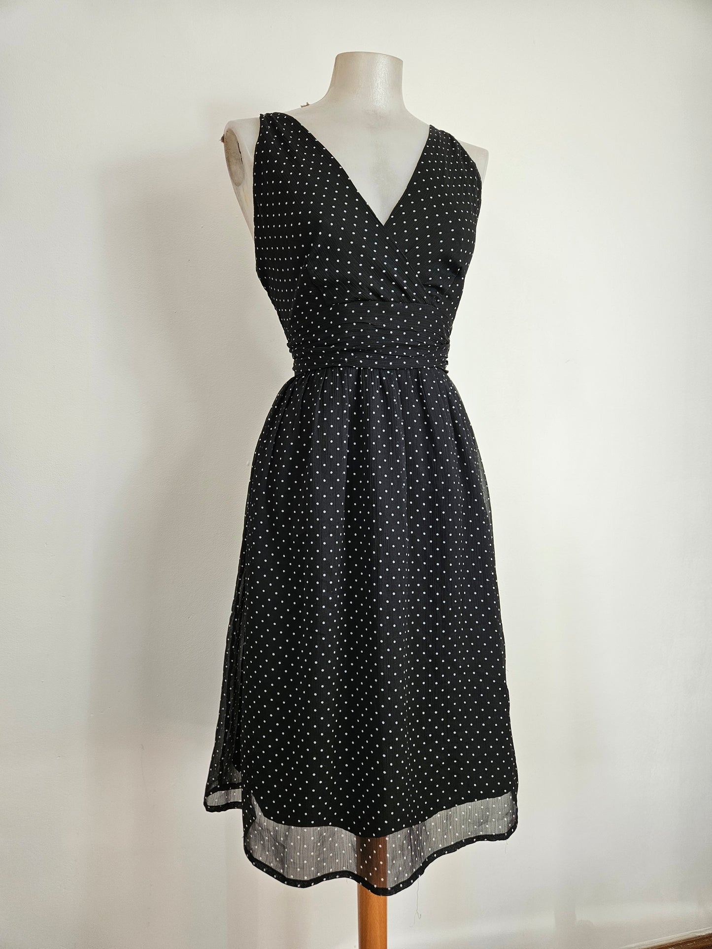 Robe en voile à pois