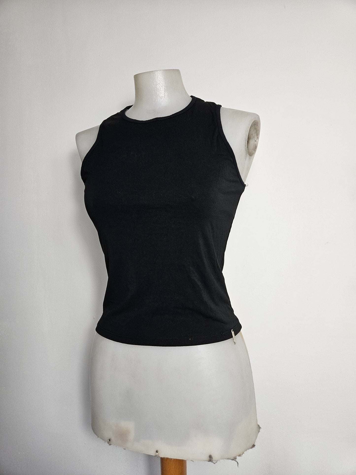 Haut dos nu à lacets