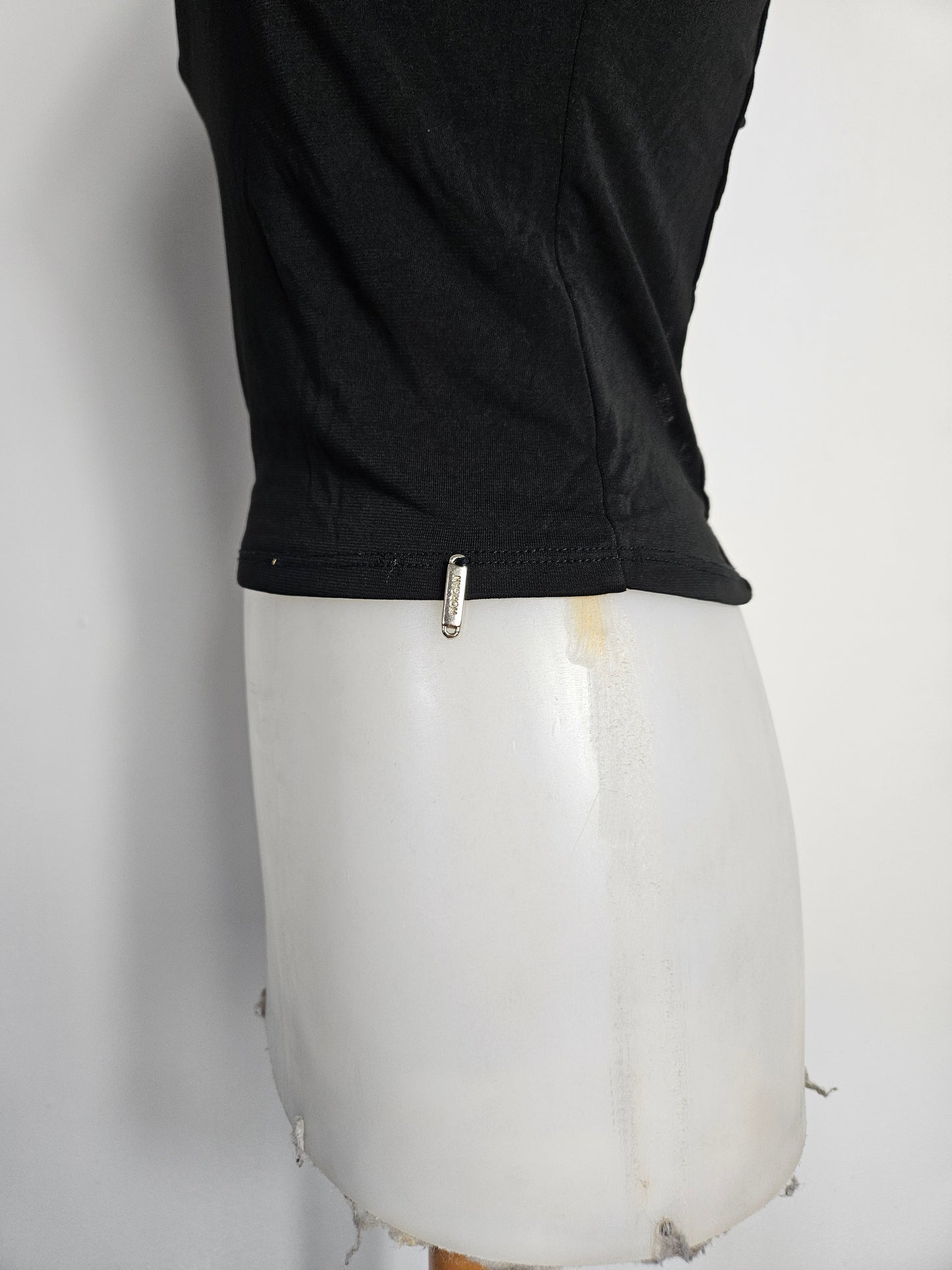 Haut dos nu à lacets