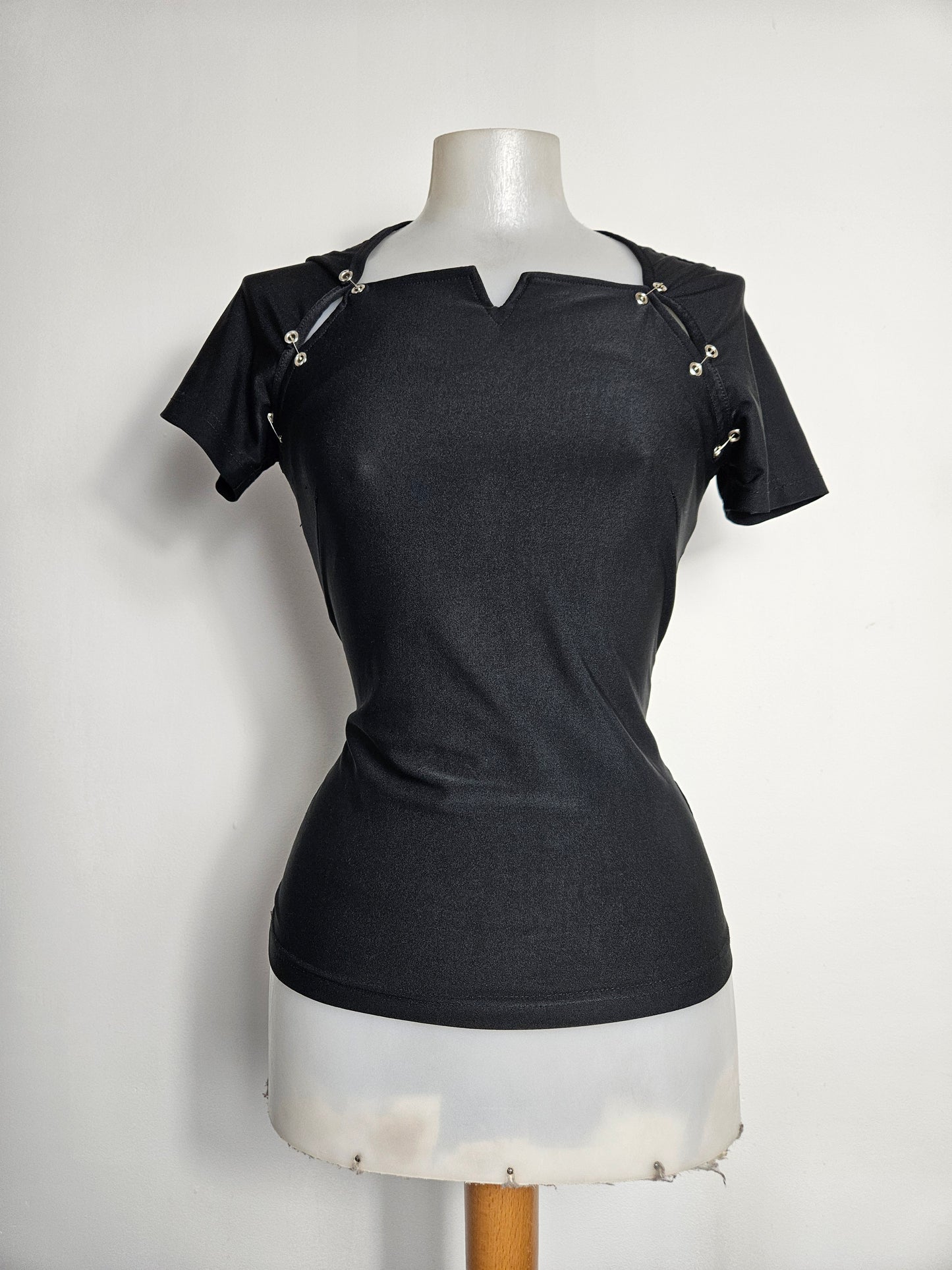 T-shirt à épingles