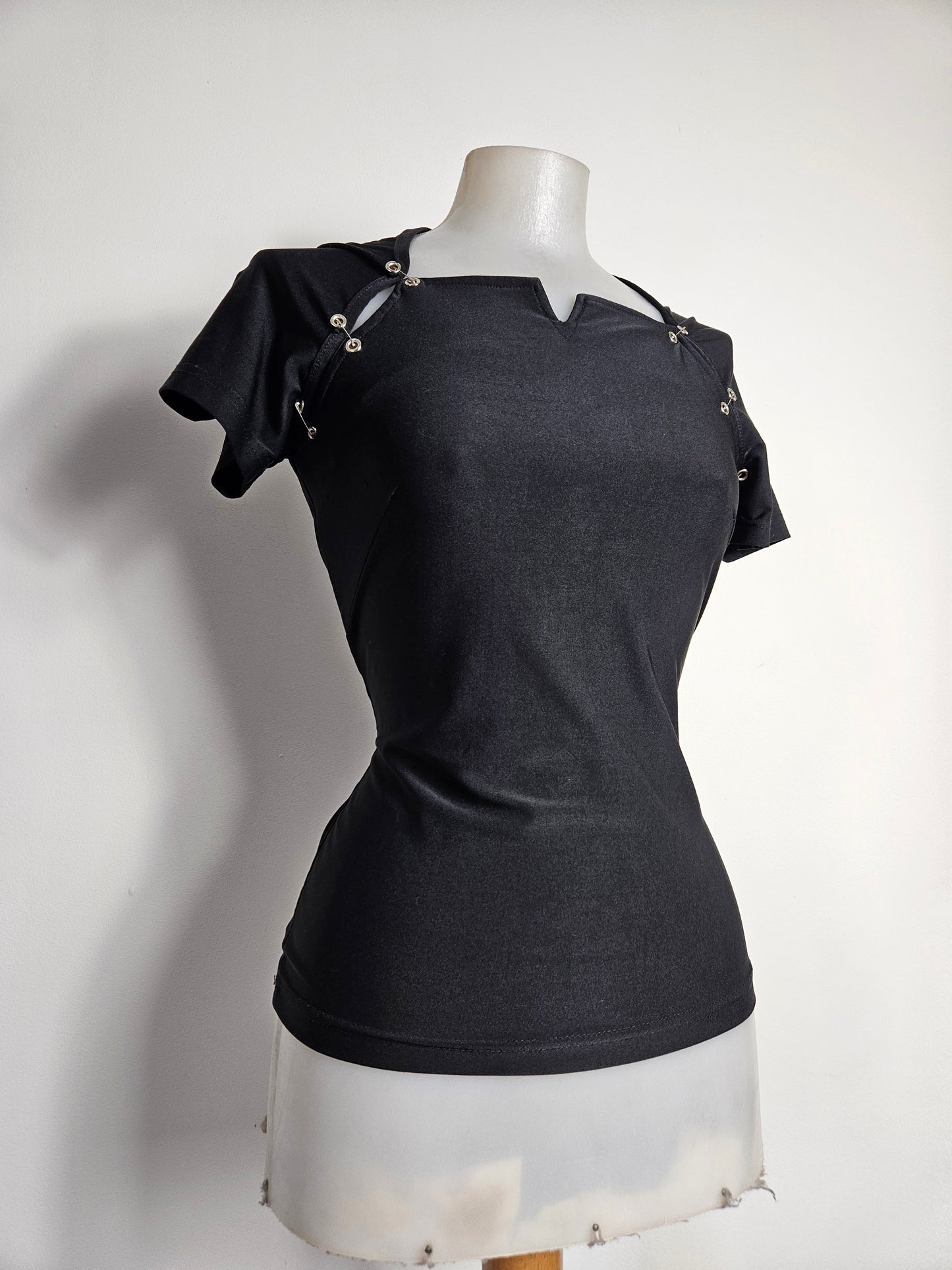 T-shirt à épingles