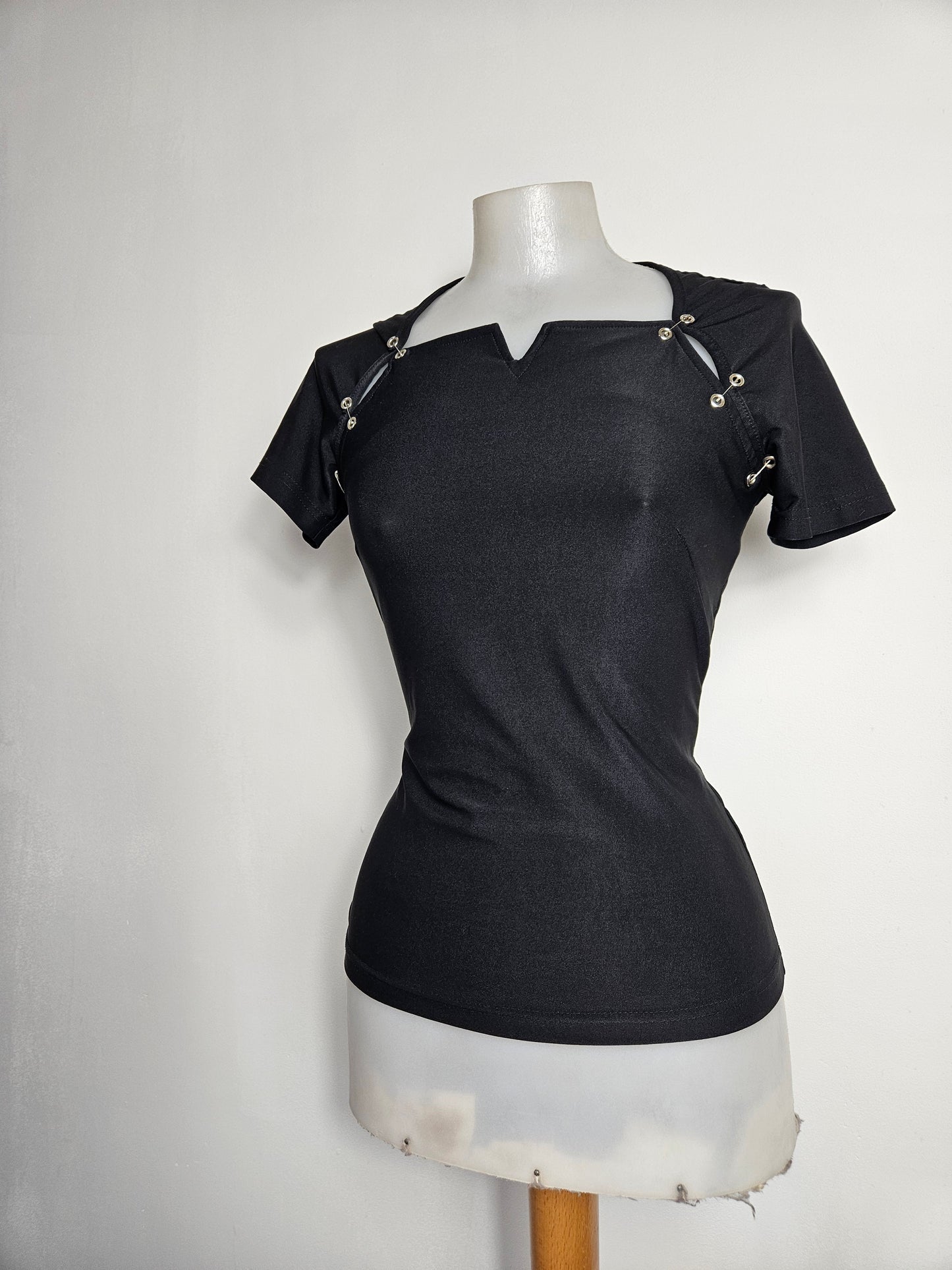 T-shirt à épingles