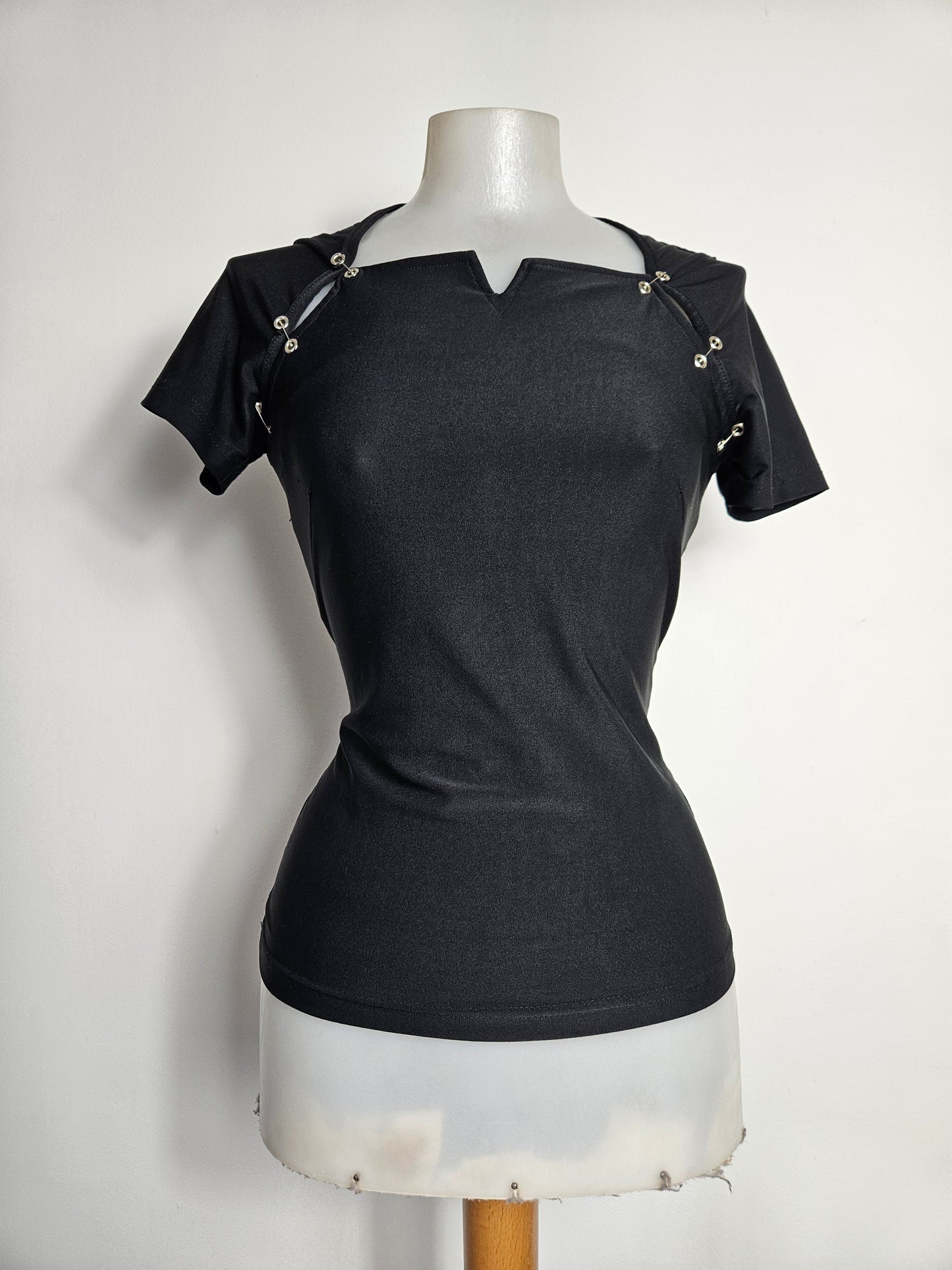 T-shirt à épingles