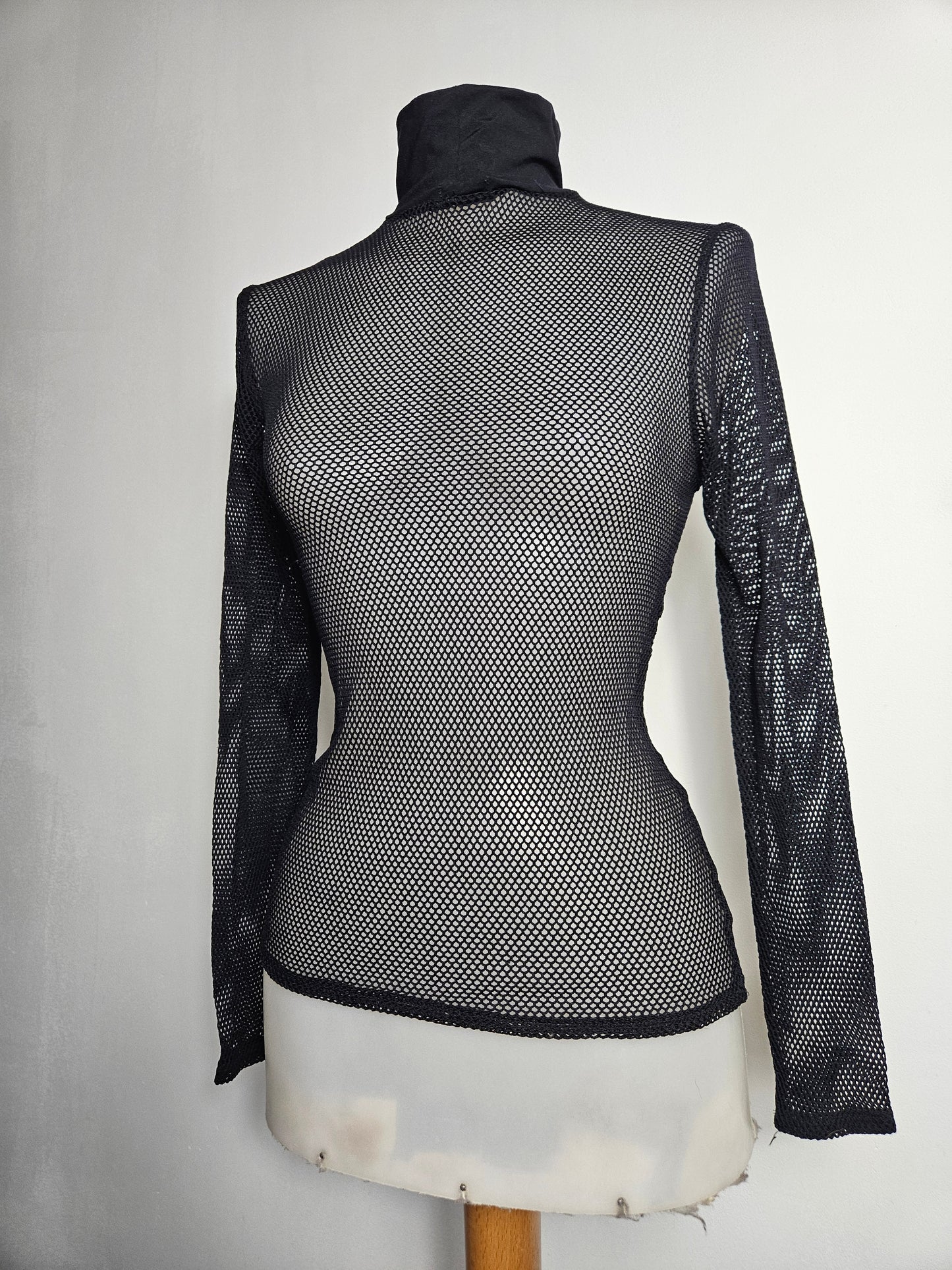 Haut en résille dos nu