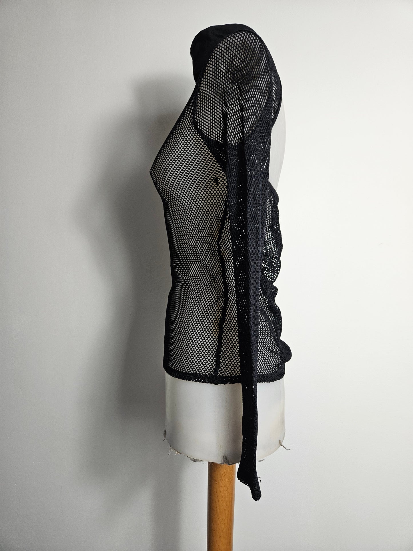 Haut en résille dos nu