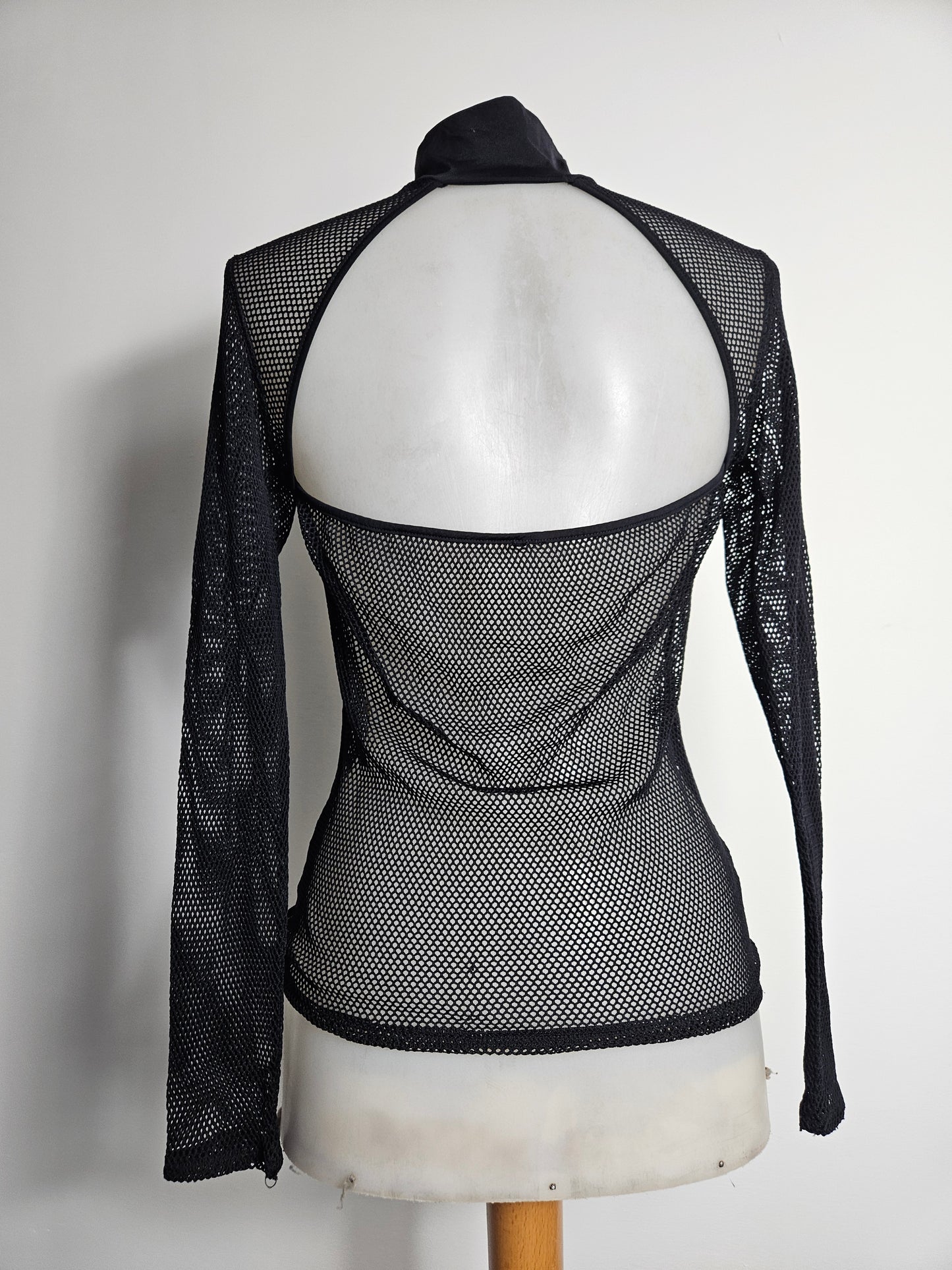 Haut en résille dos nu