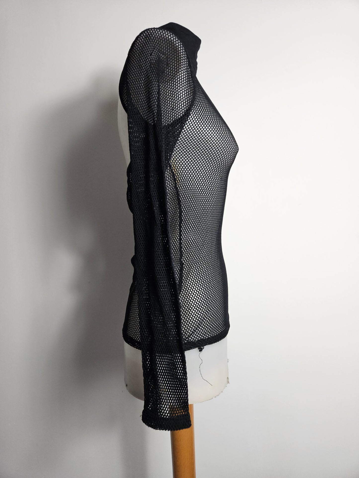 Haut en résille dos nu