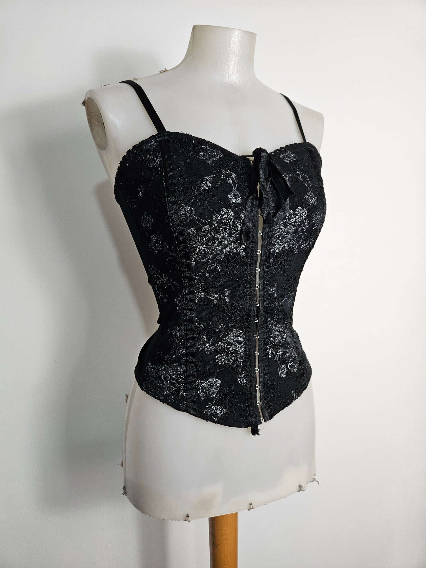 Haut corset motif floral argenté