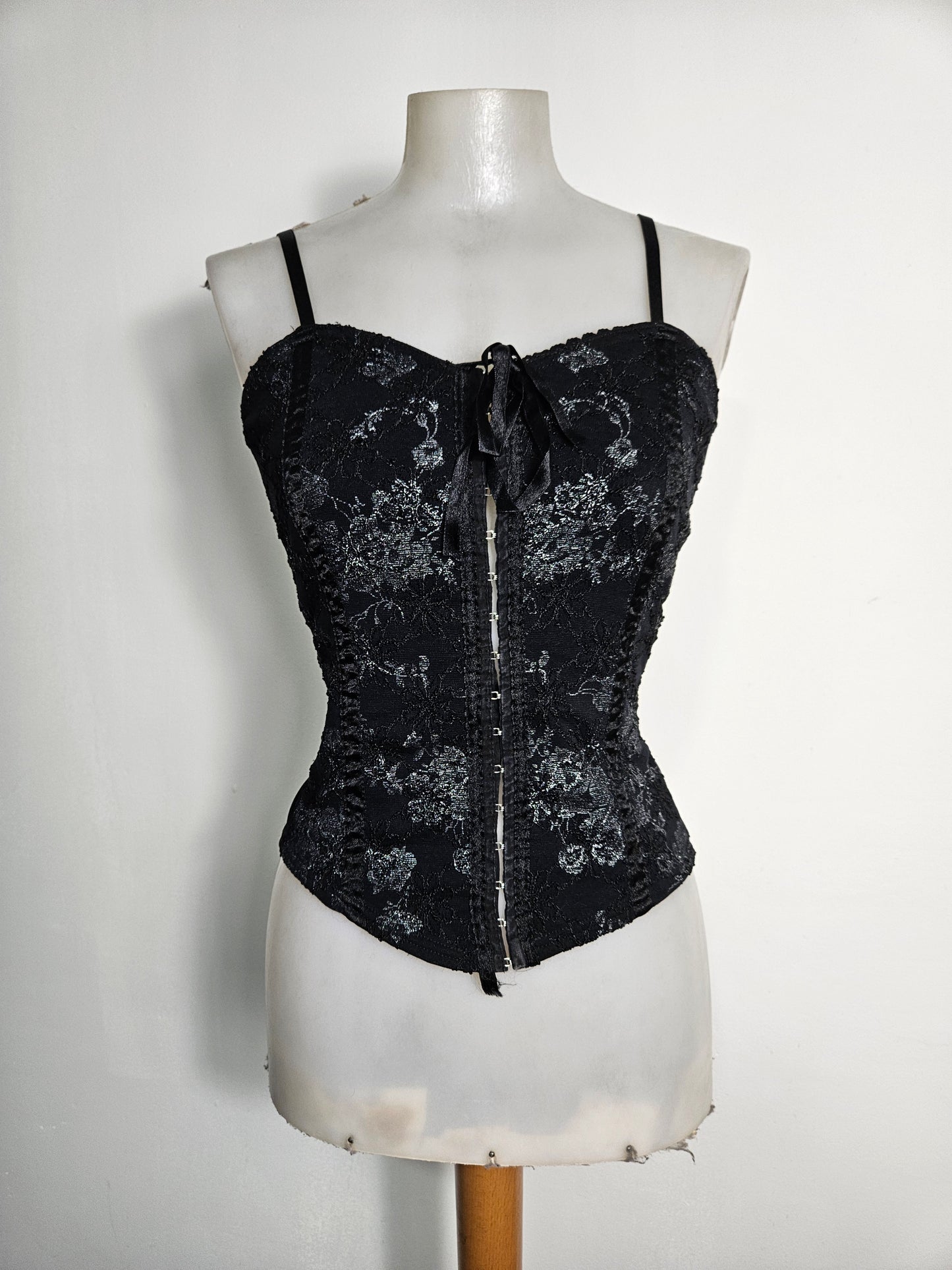 Haut corset motif floral argenté