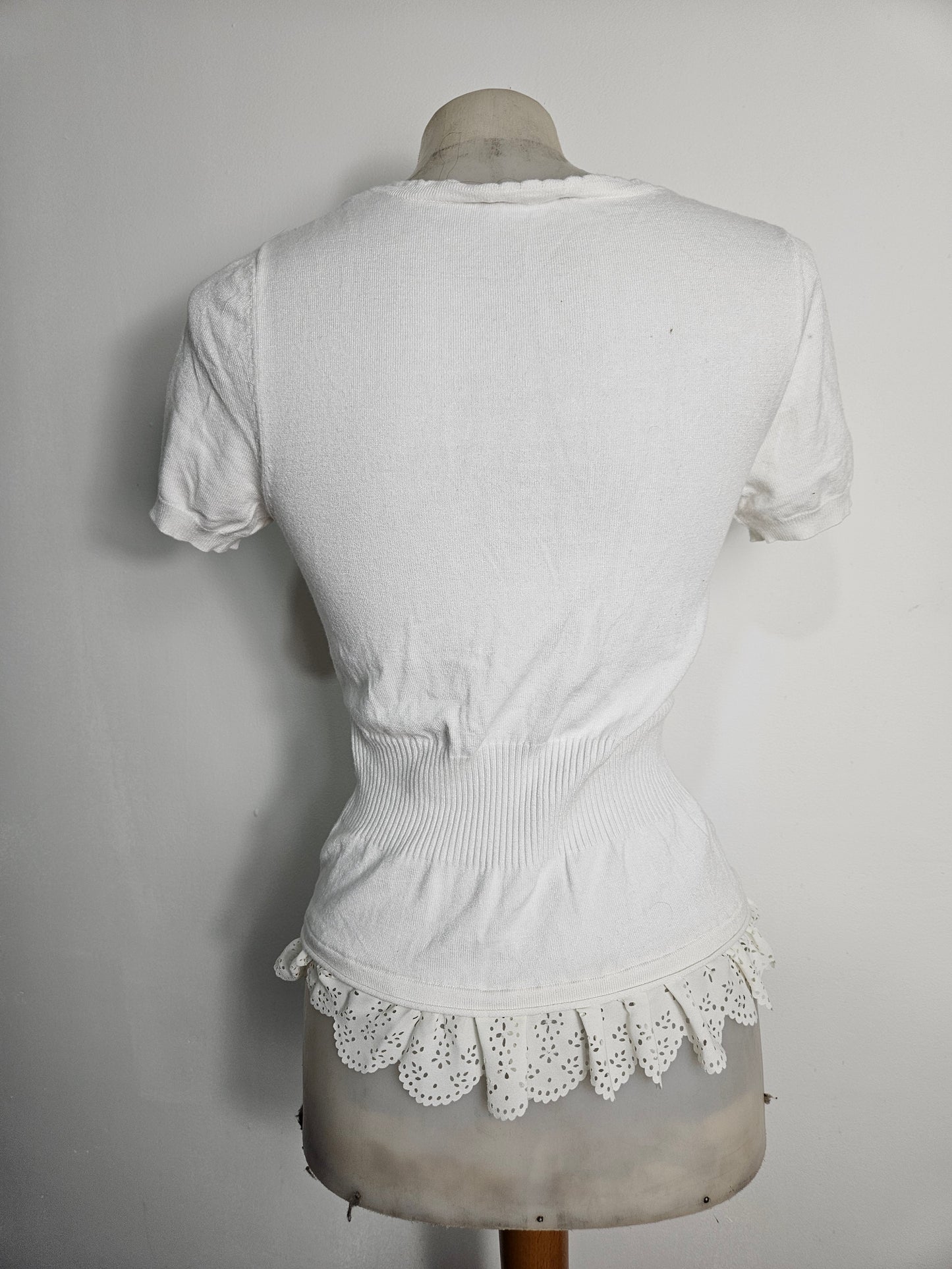 Haut blanc à laçage