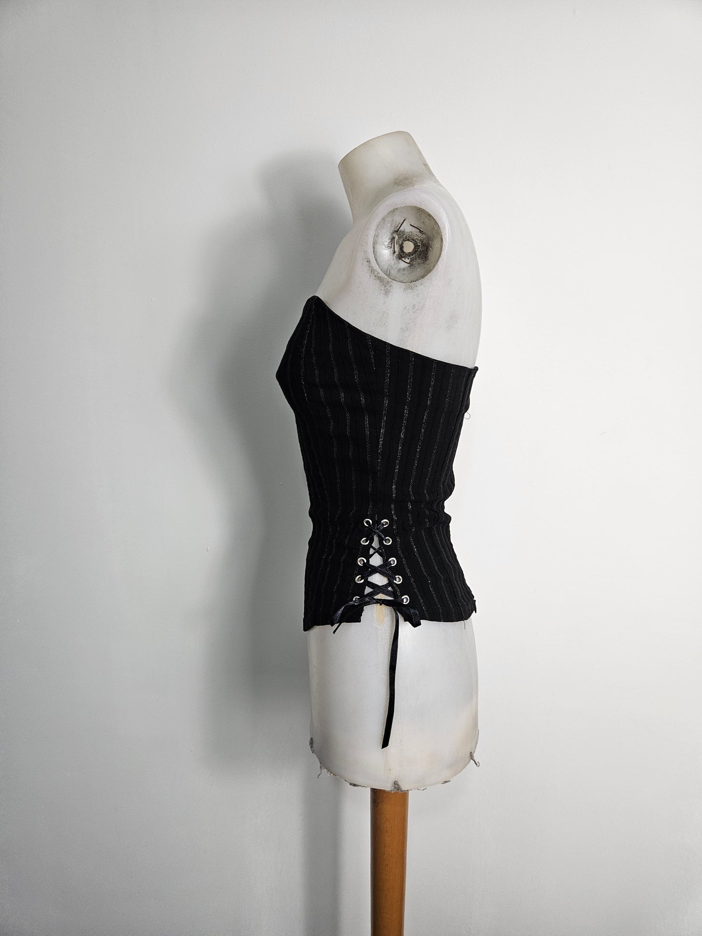 Bustier rayé noir et argenté