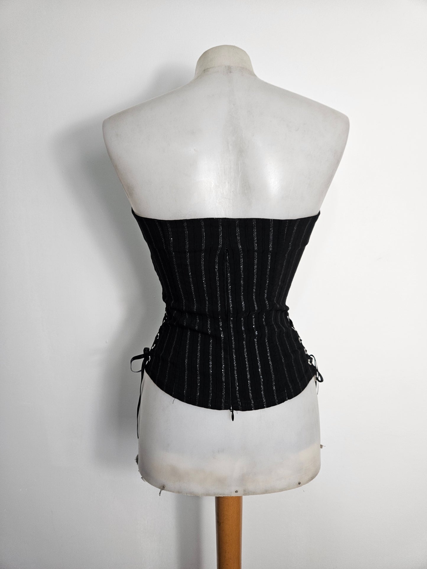 Bustier rayé noir et argenté