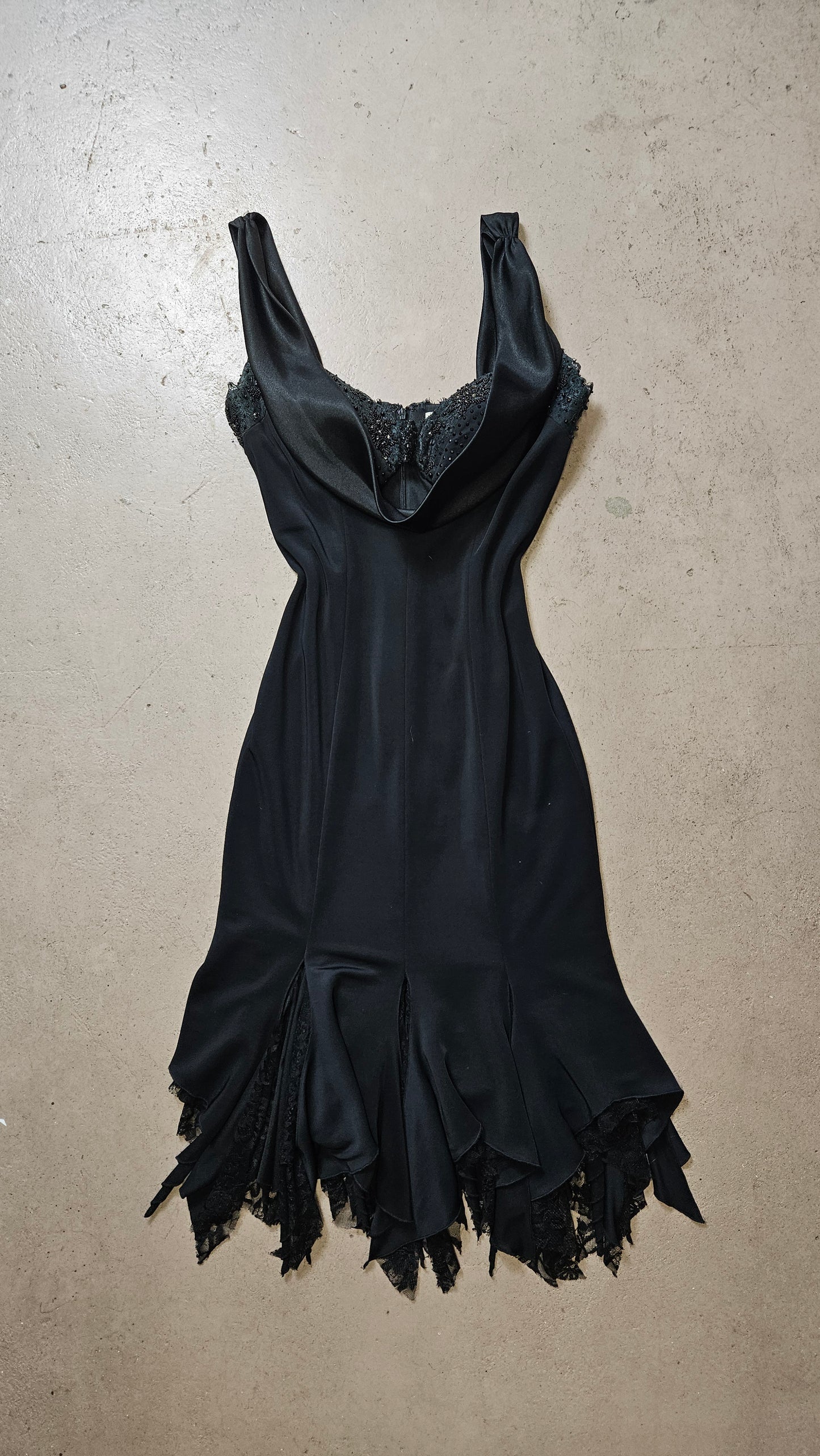Robe de soirée asymétrique noire