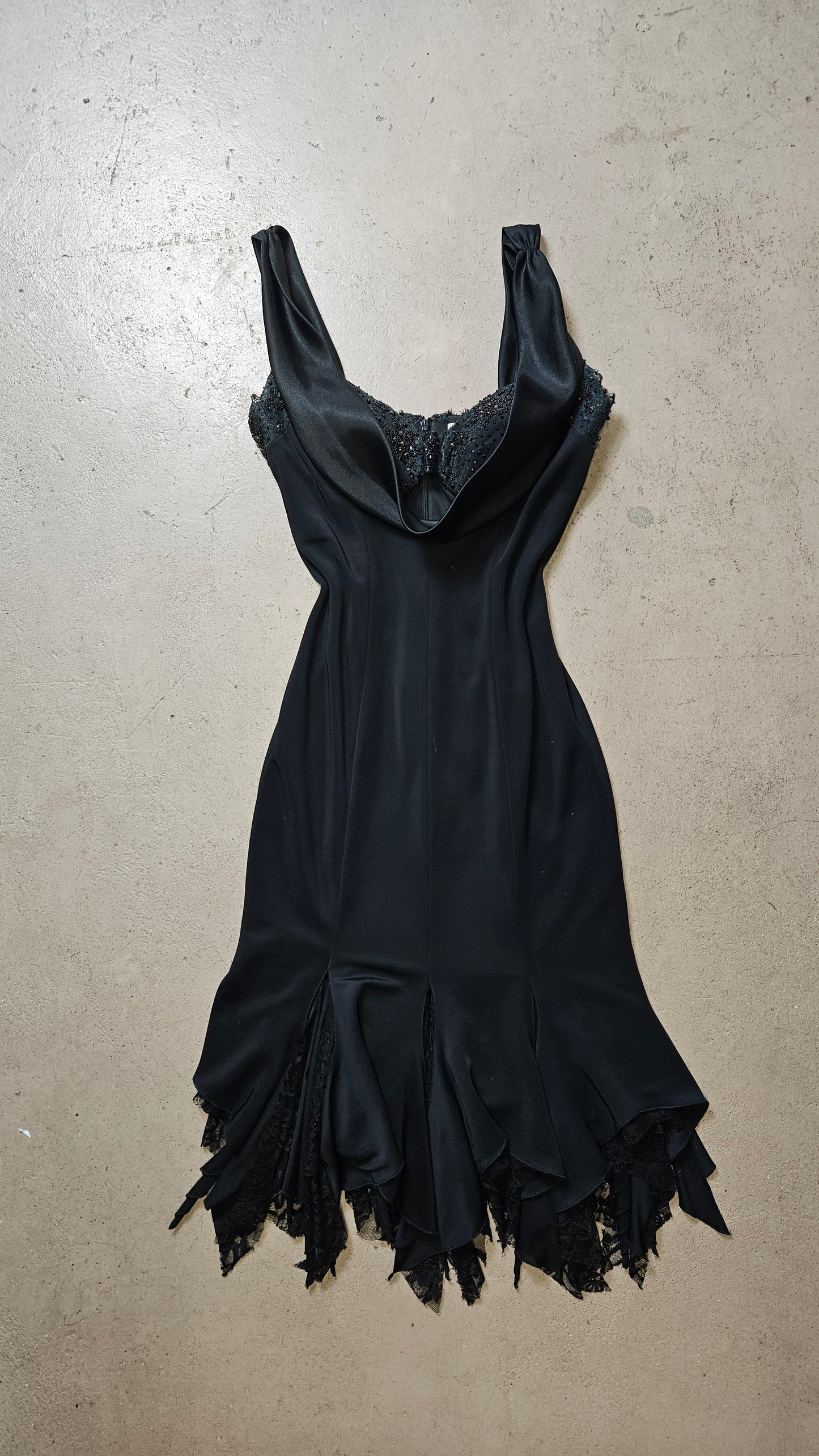 Robe de soirée asymétrique noire