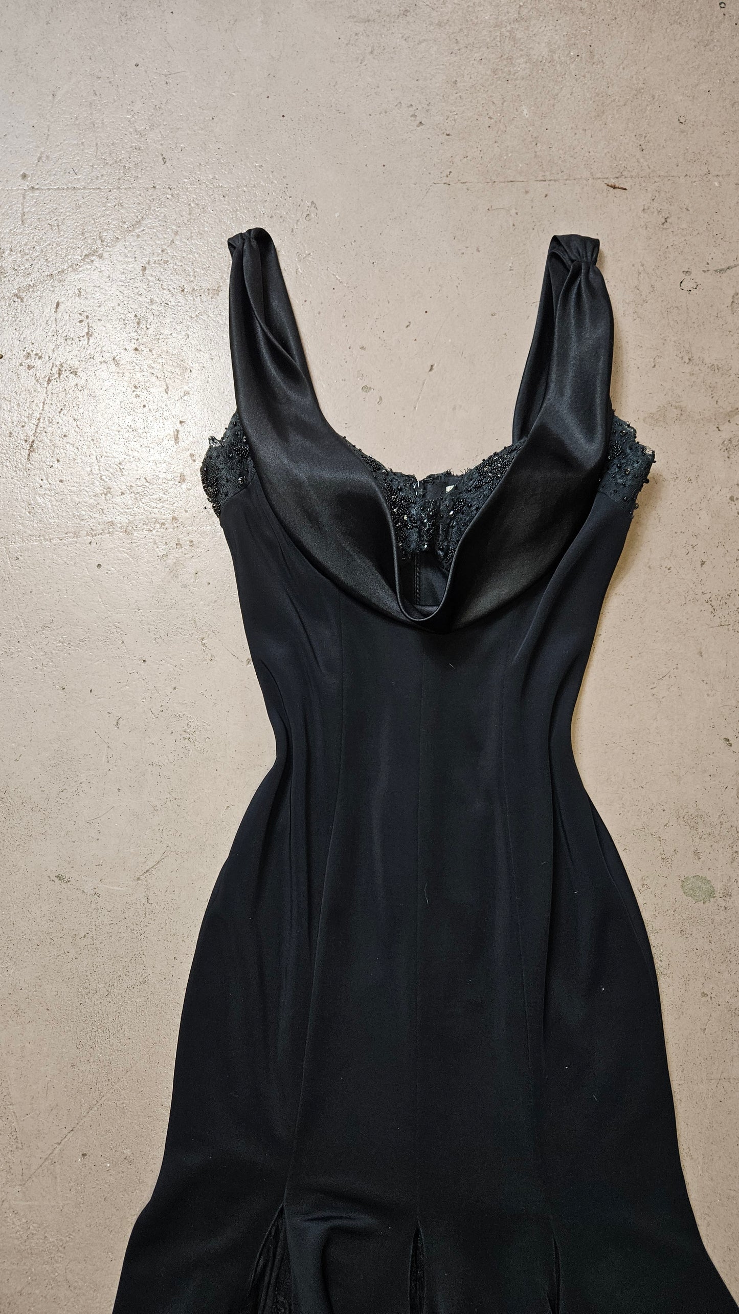 Robe de soirée asymétrique noire