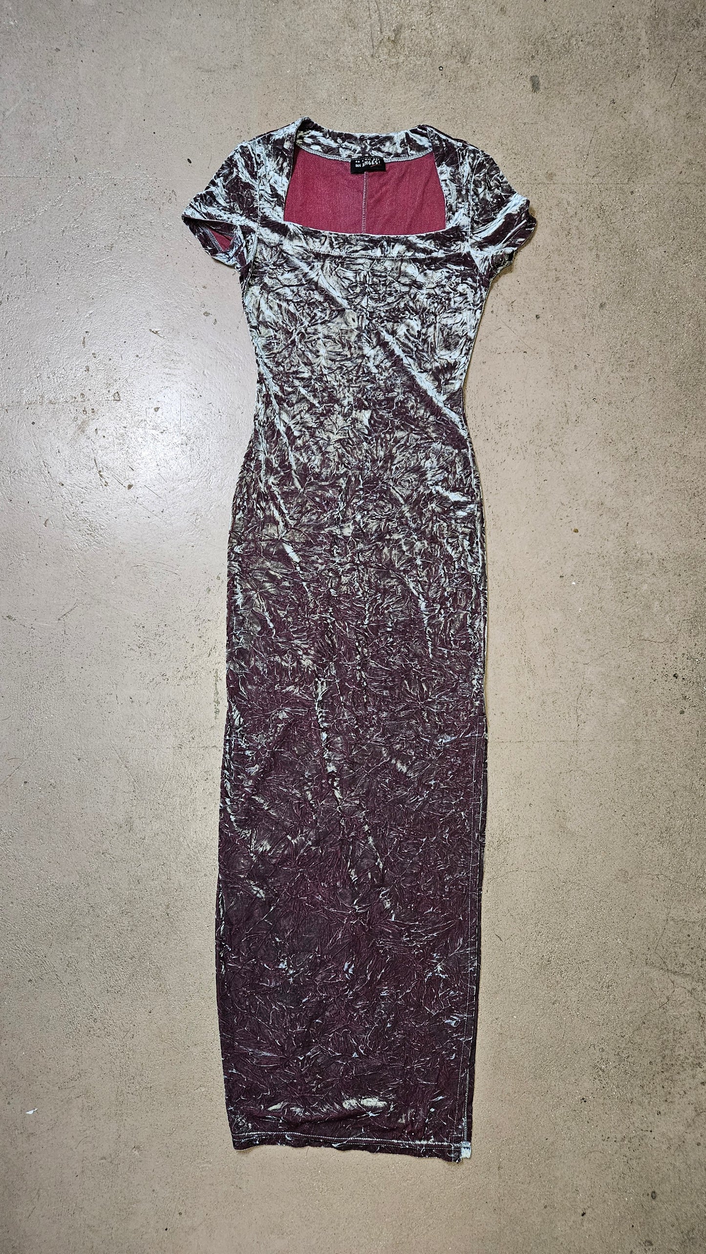 Robe en velours froissé grise