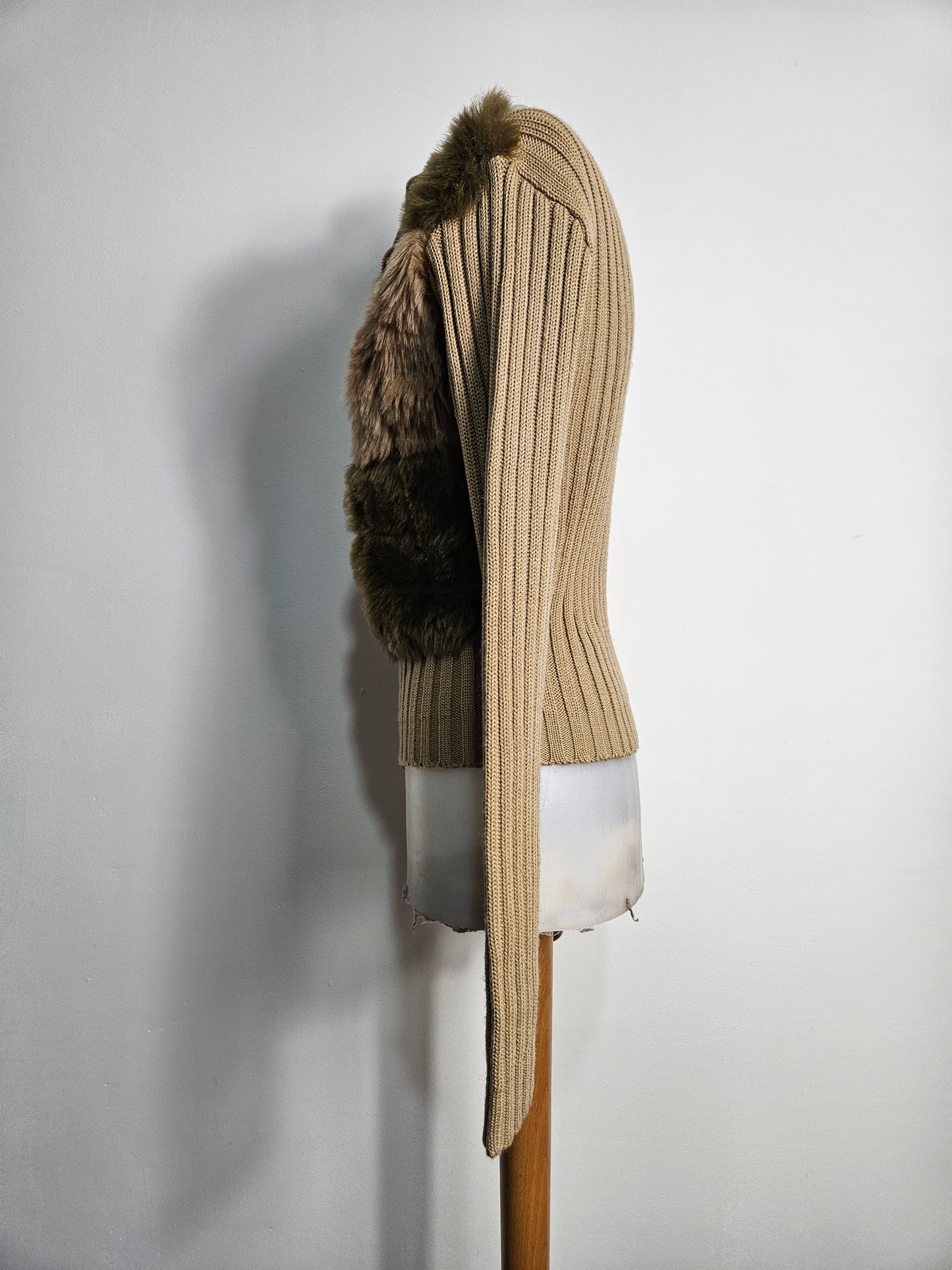 Blouson avec fausse fourrure