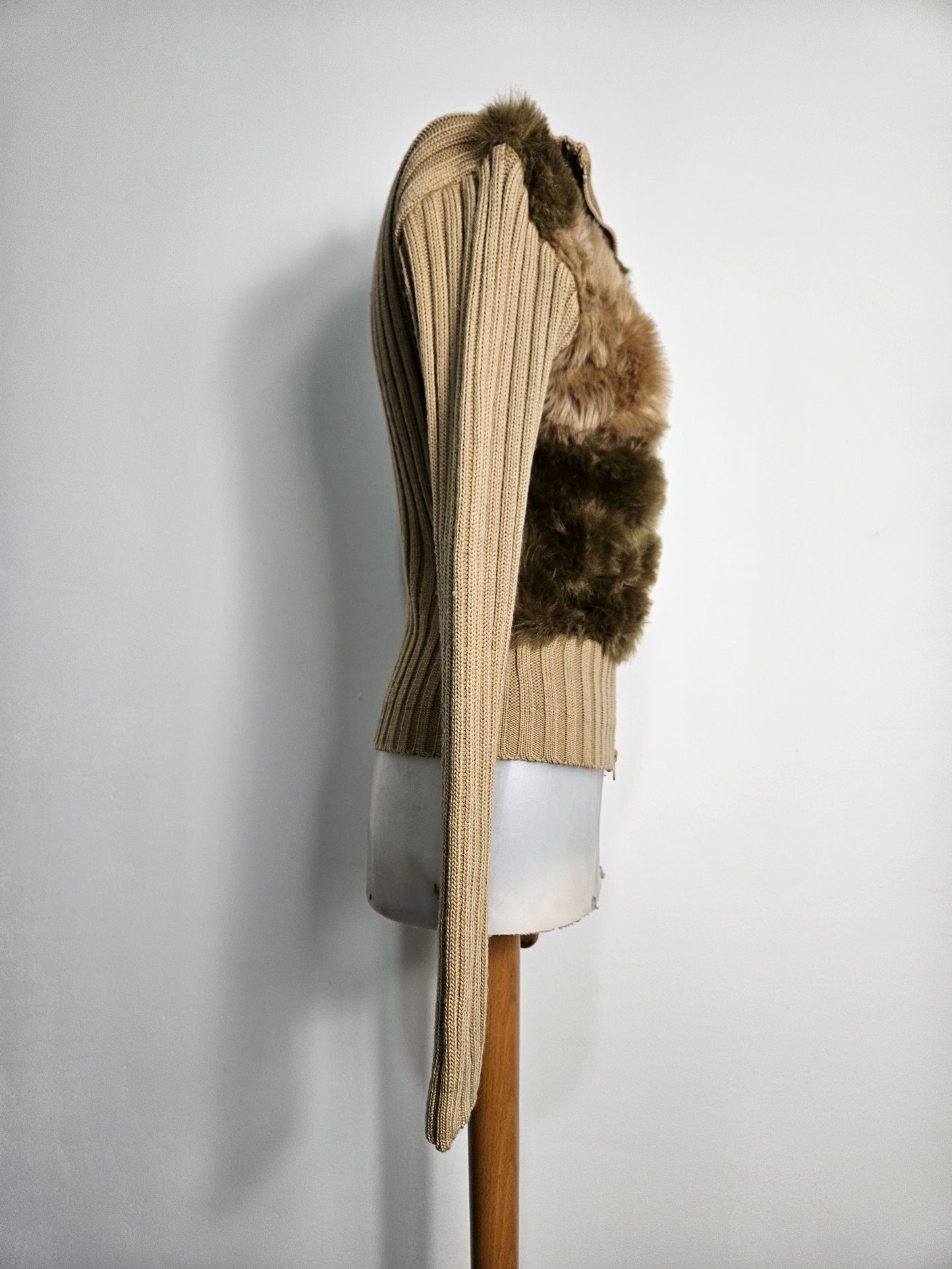 Blouson avec fausse fourrure