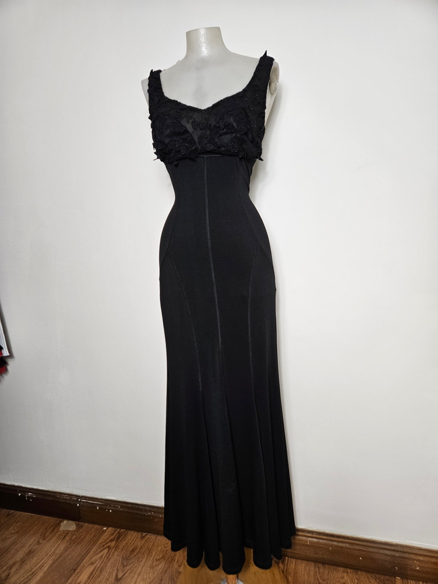 Maxi robe noire évasée