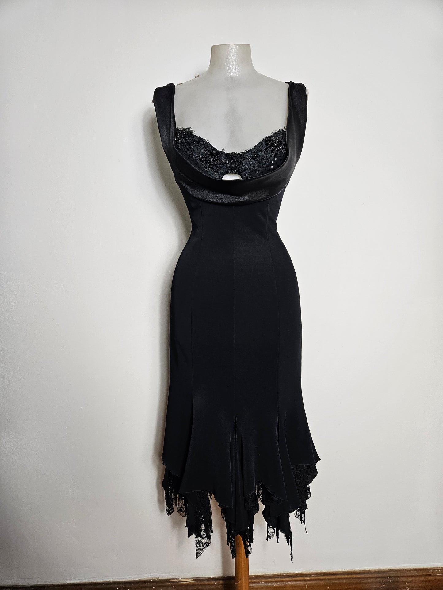 Robe de soirée asymétrique noire