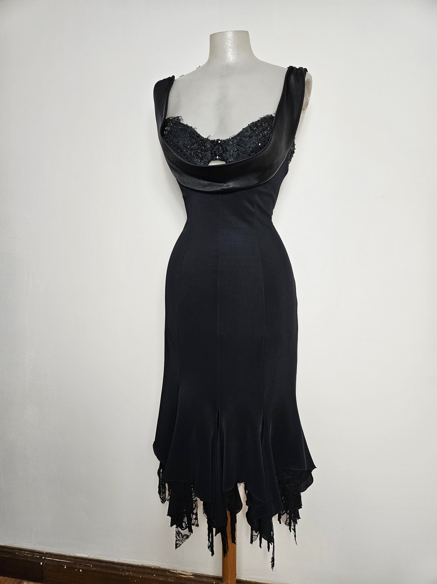 Robe de soirée asymétrique noire