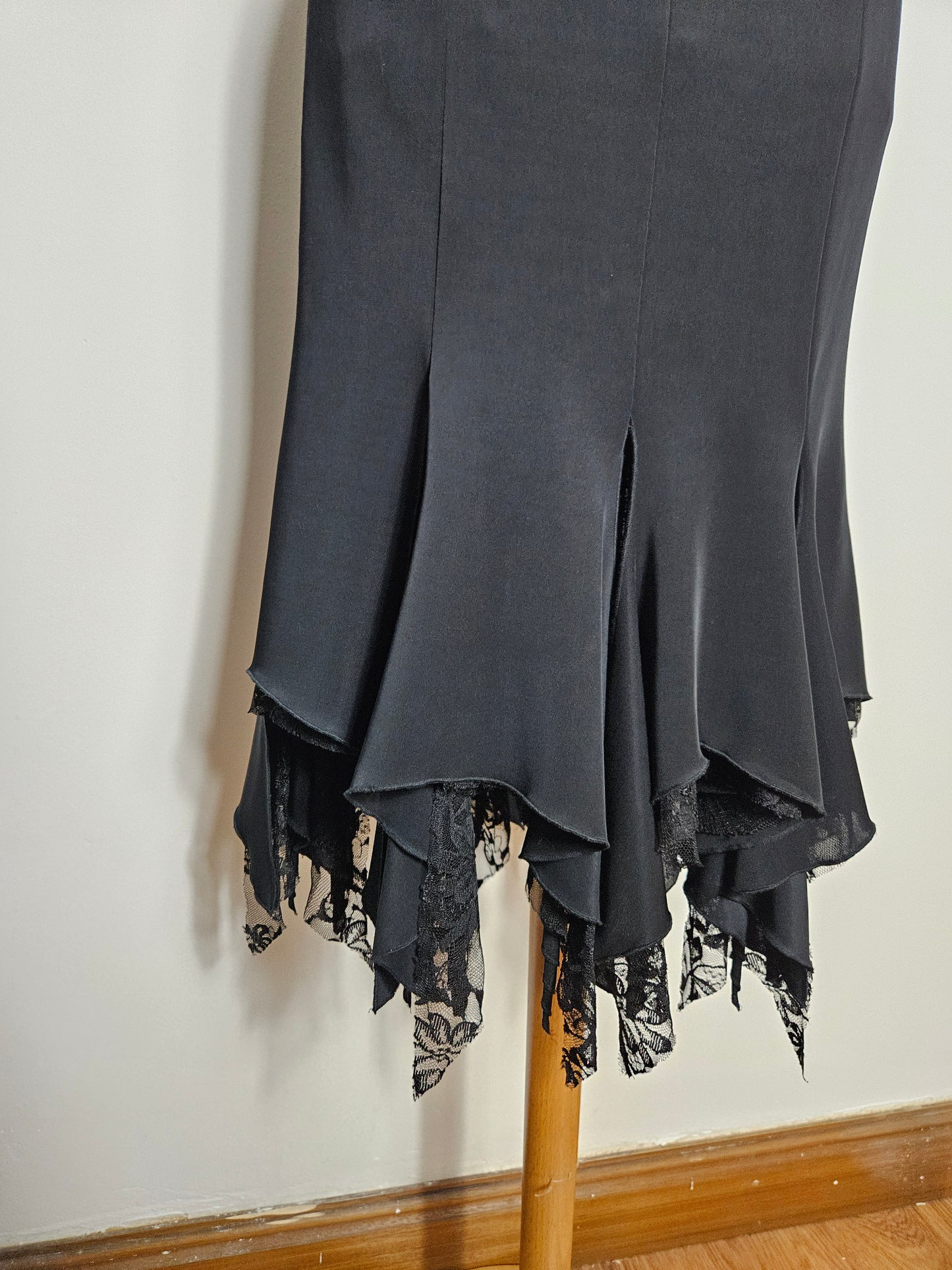 Robe de soirée asymétrique noire