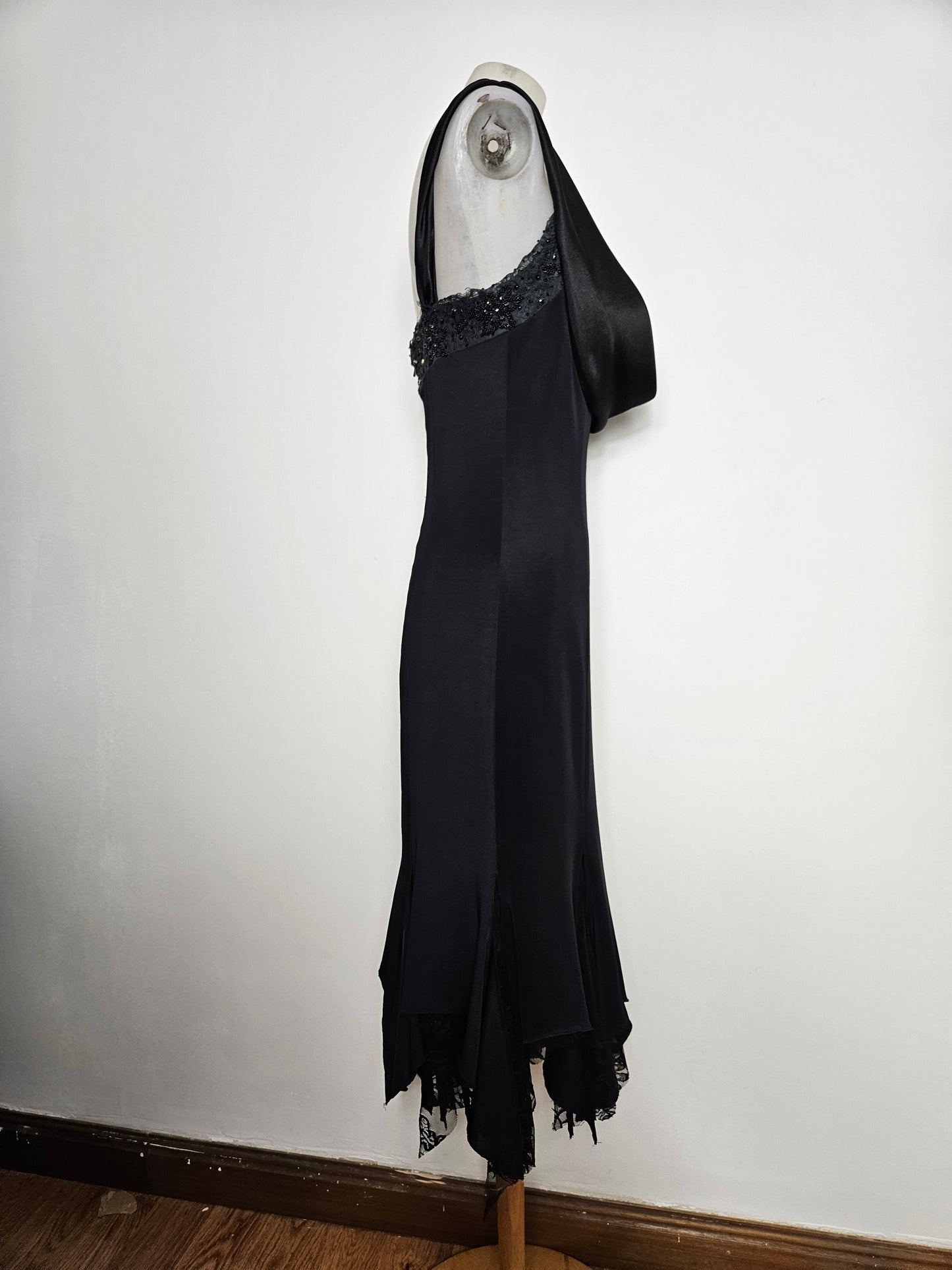 Robe de soirée asymétrique noire
