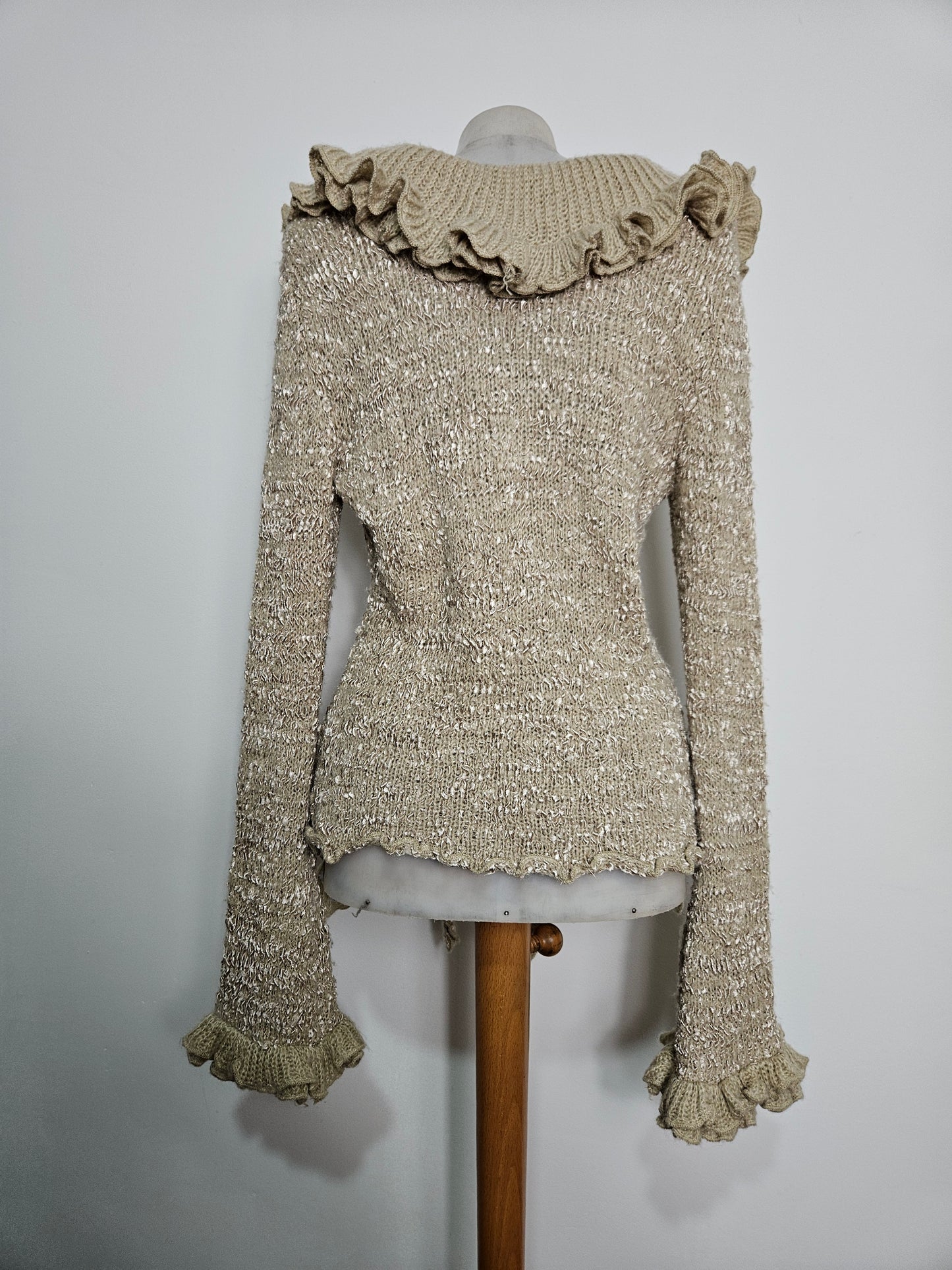 Cardigan beige à volants