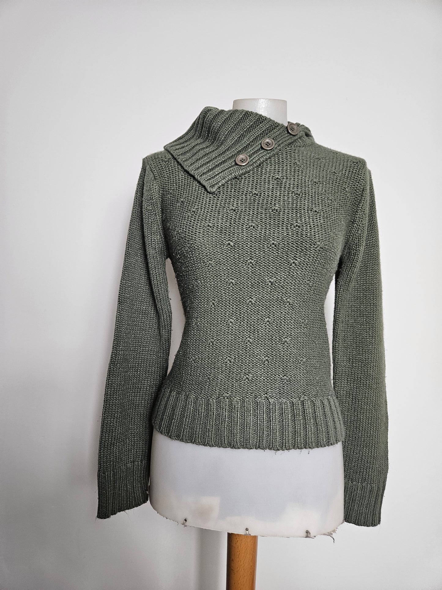 Pull kaki col boutonné