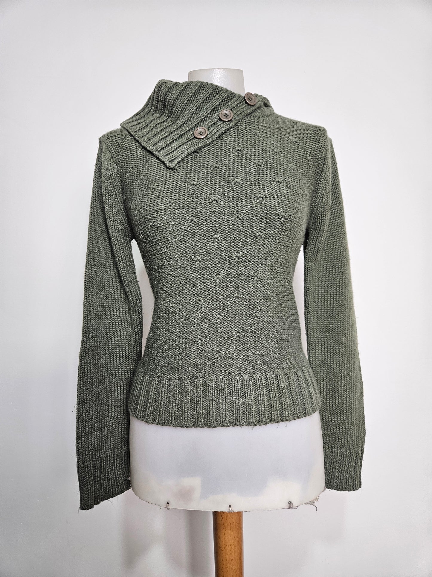 Pull kaki col boutonné