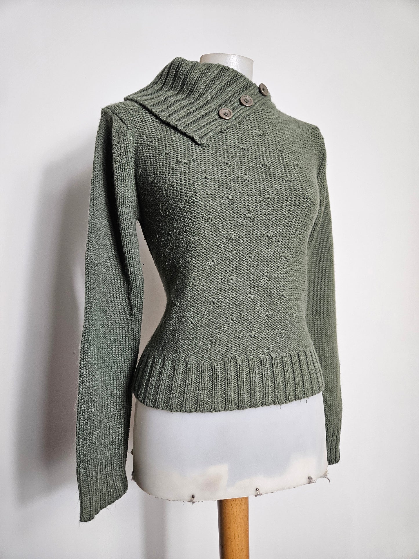 Pull kaki col boutonné