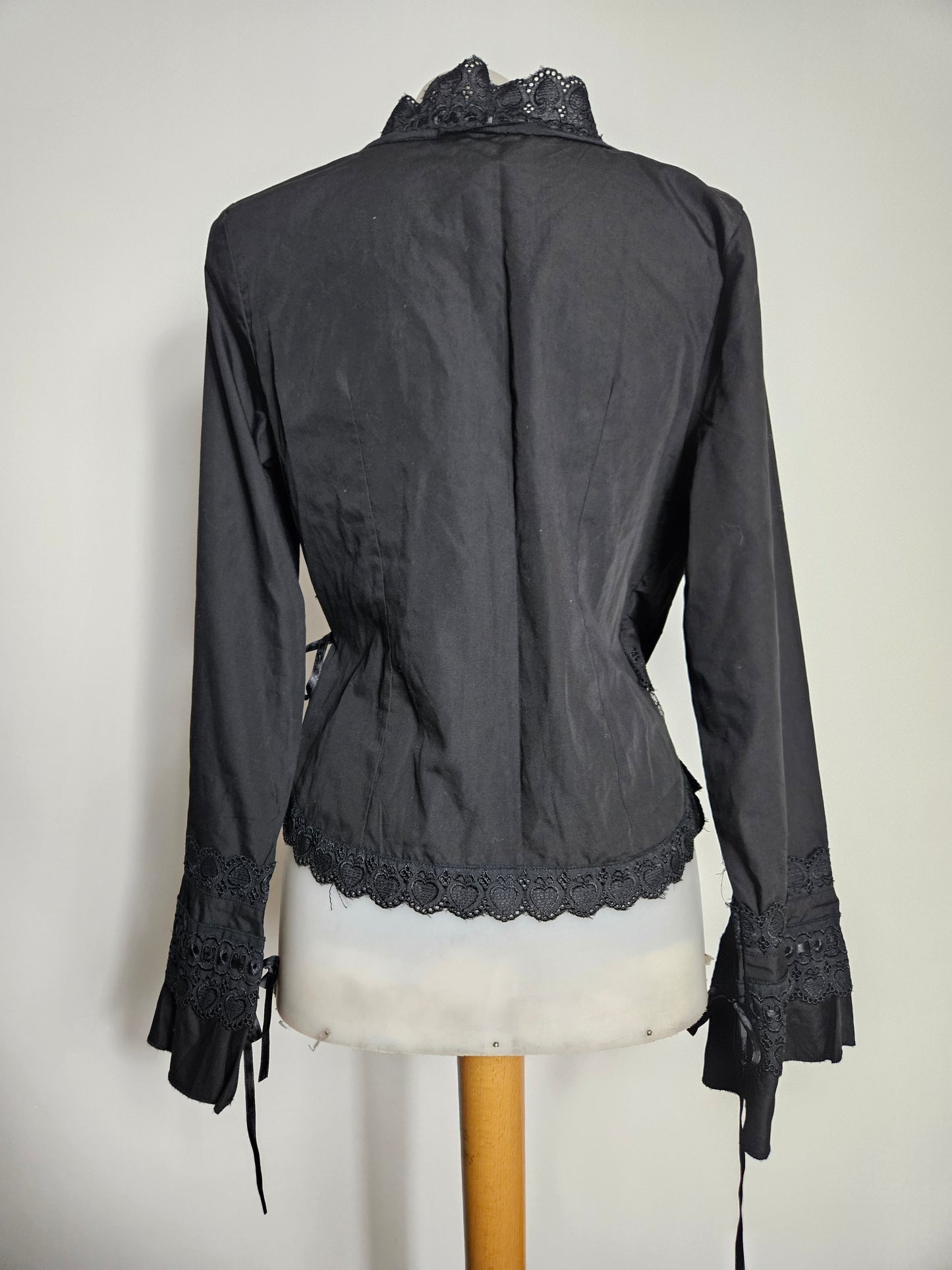 Chemisier cache coeur noir