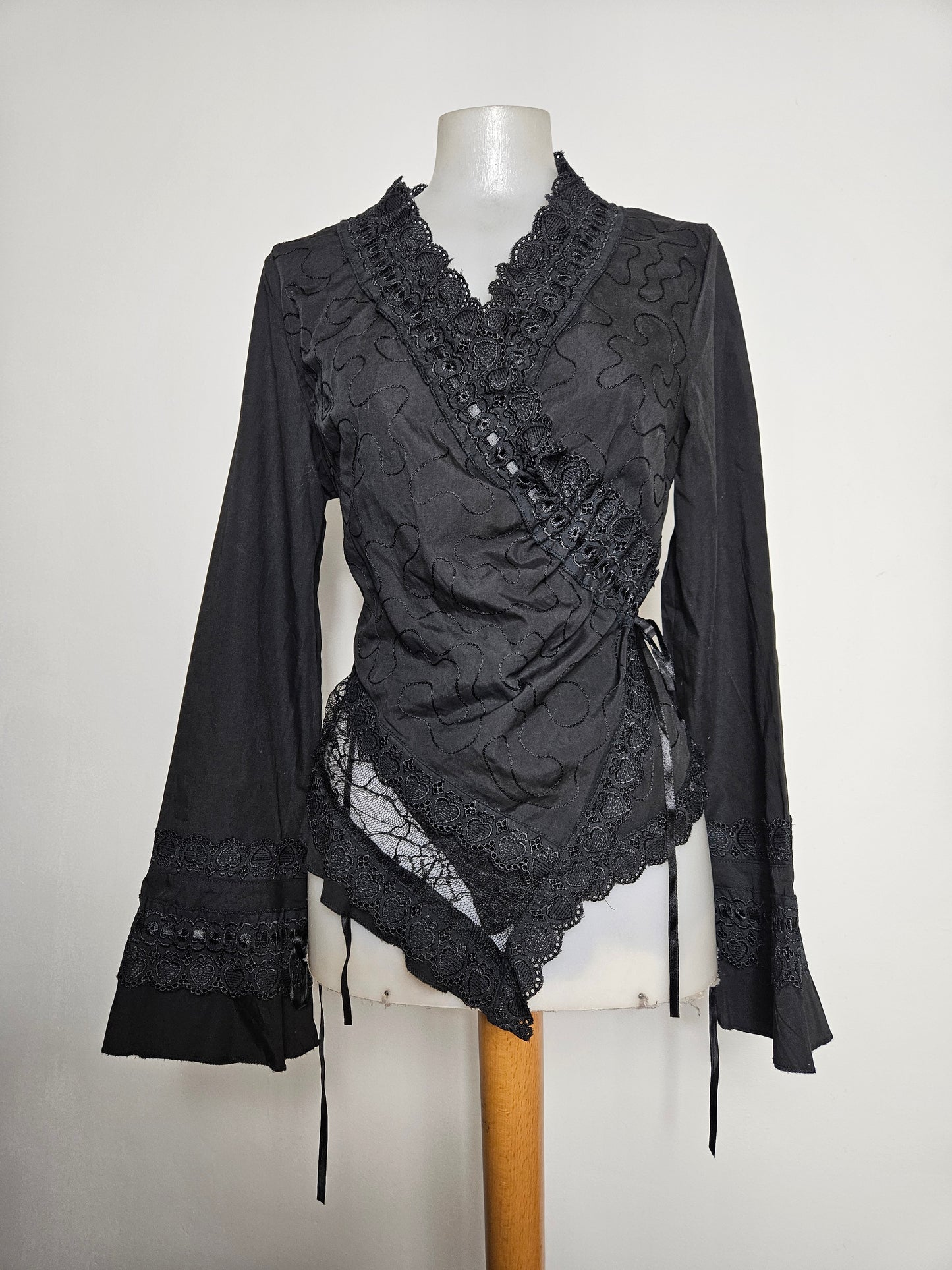 Chemisier cache coeur noir