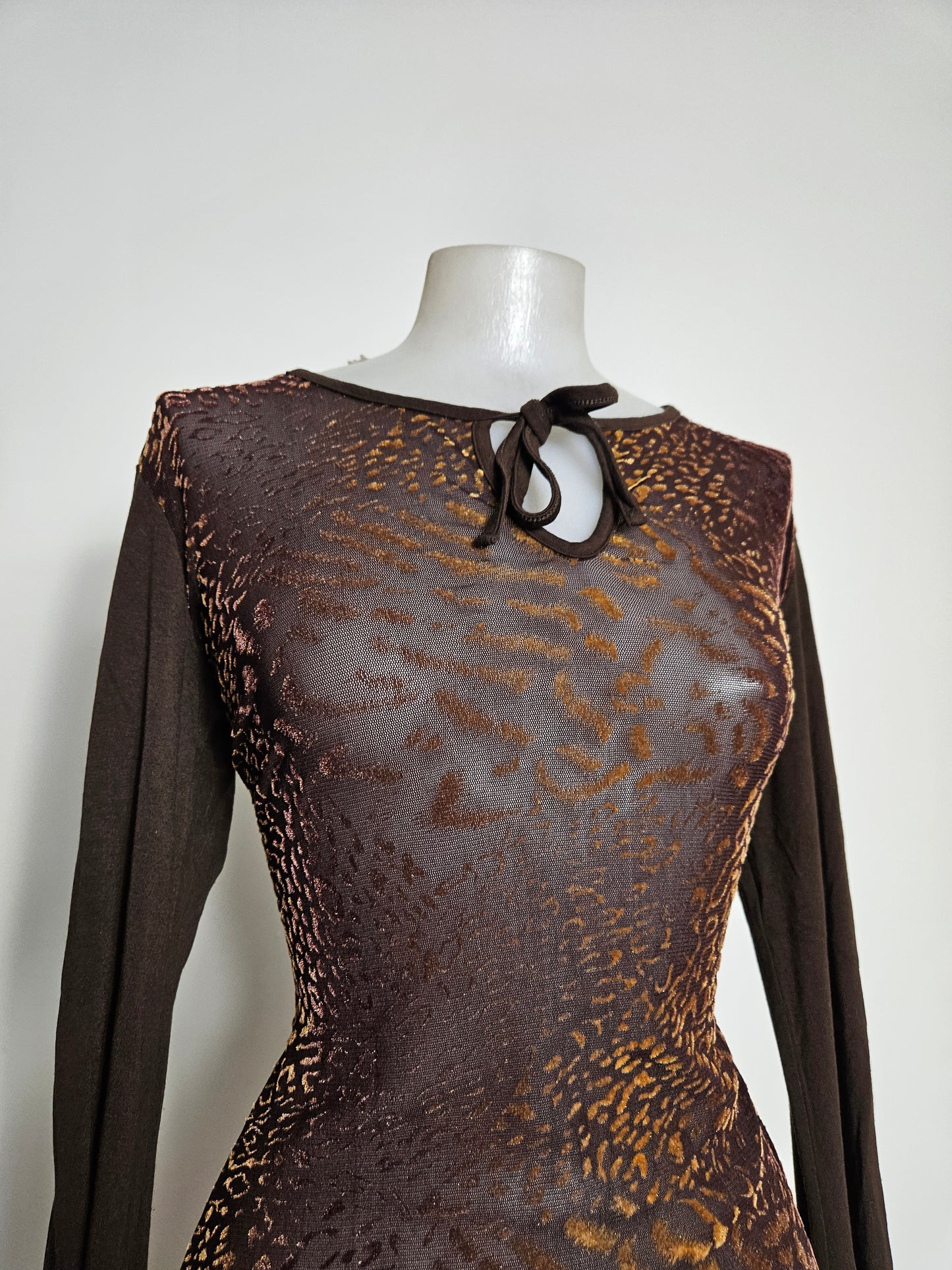 Haut en voile et velours ras marron