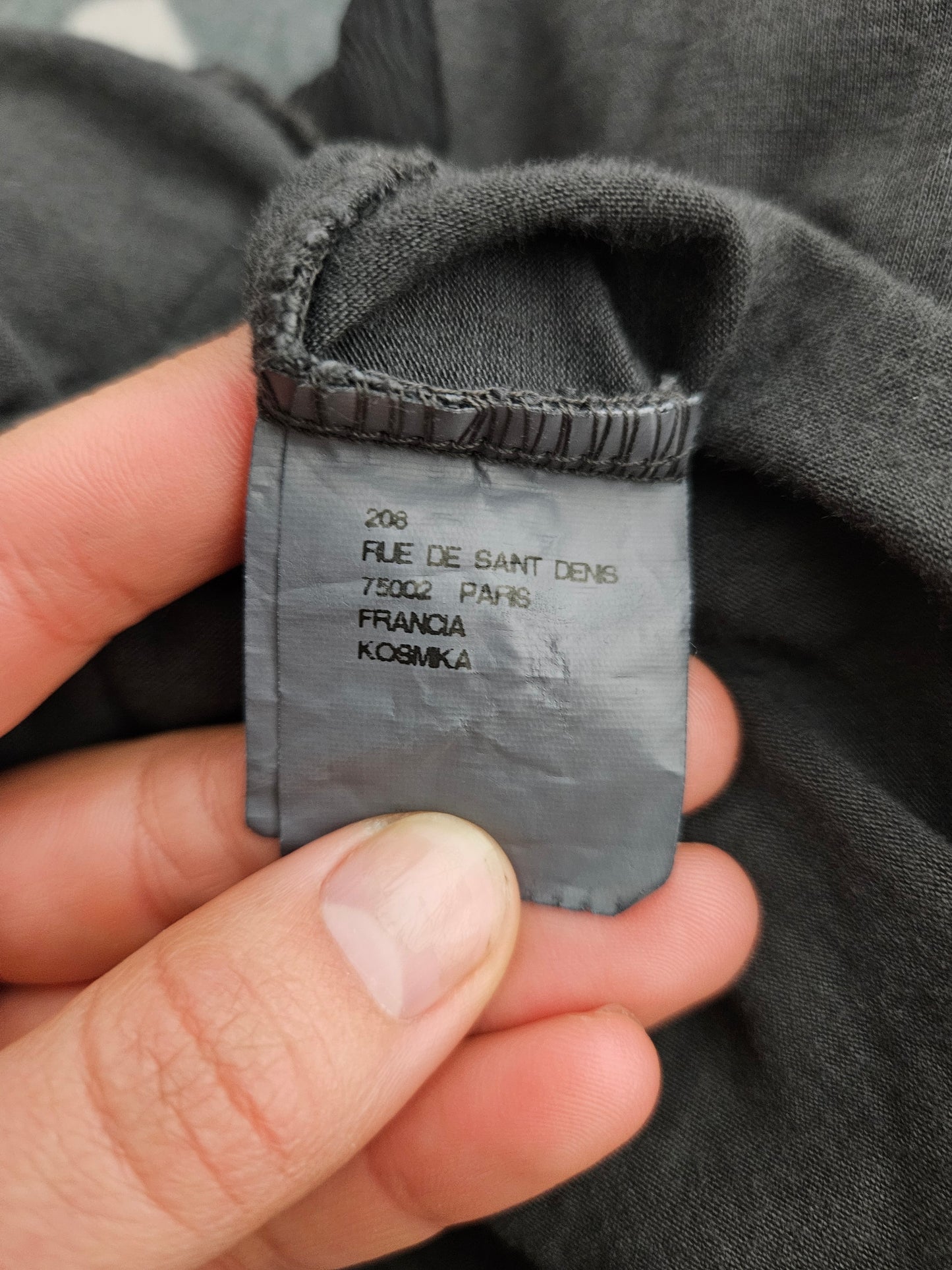 Haut en voile noir effet superposé