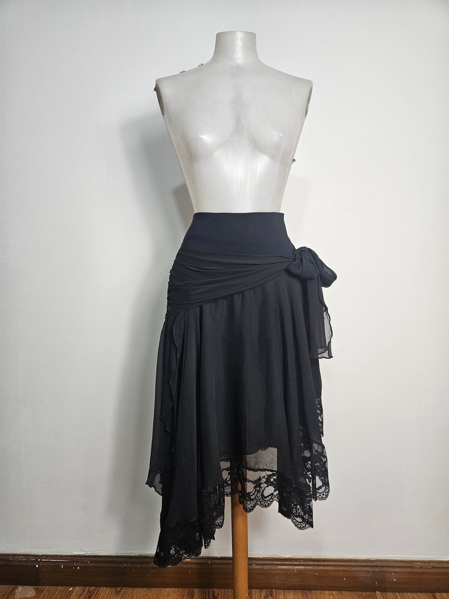 Jupe asymétrique à volants