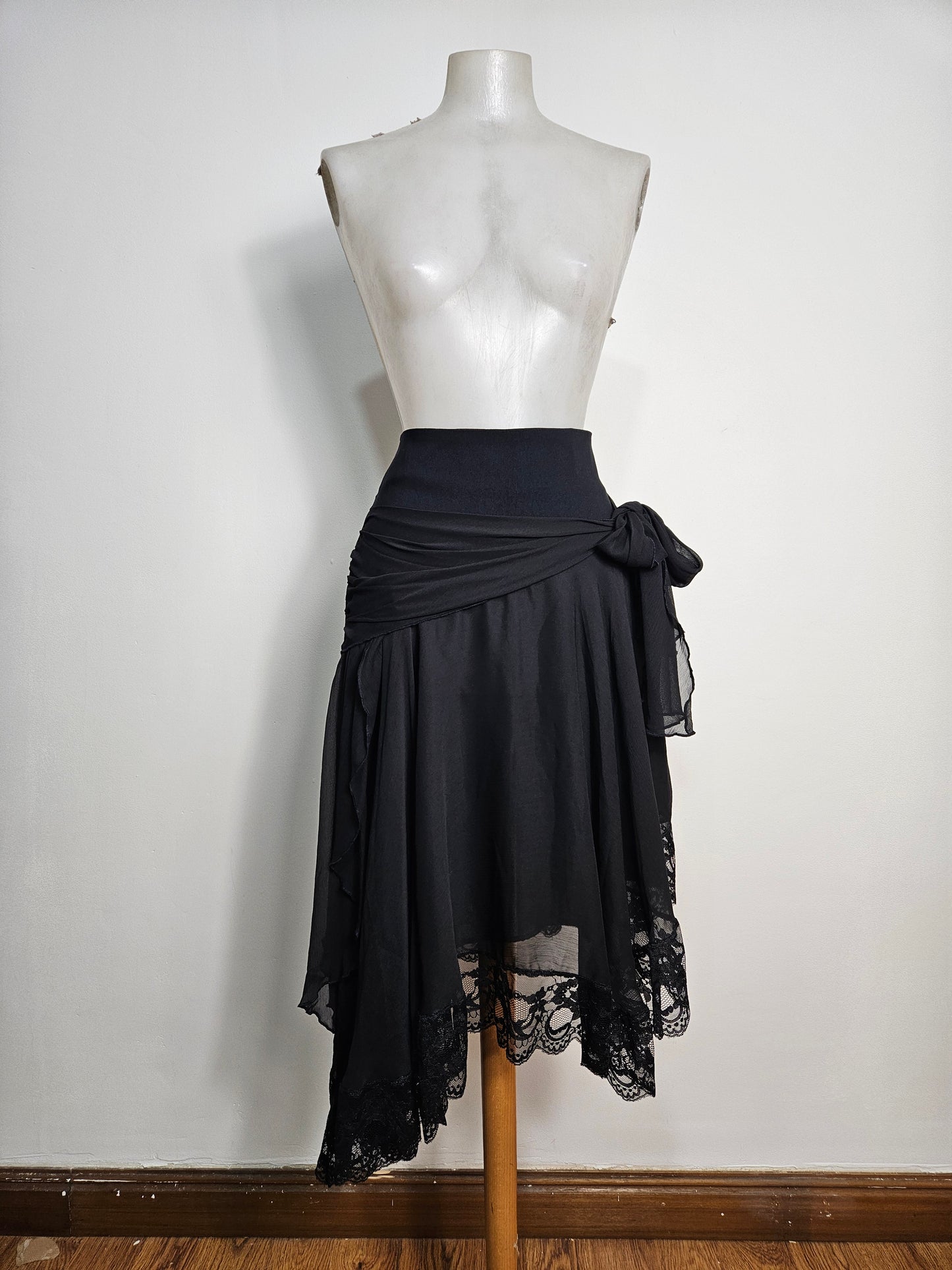 Jupe asymétrique à volants