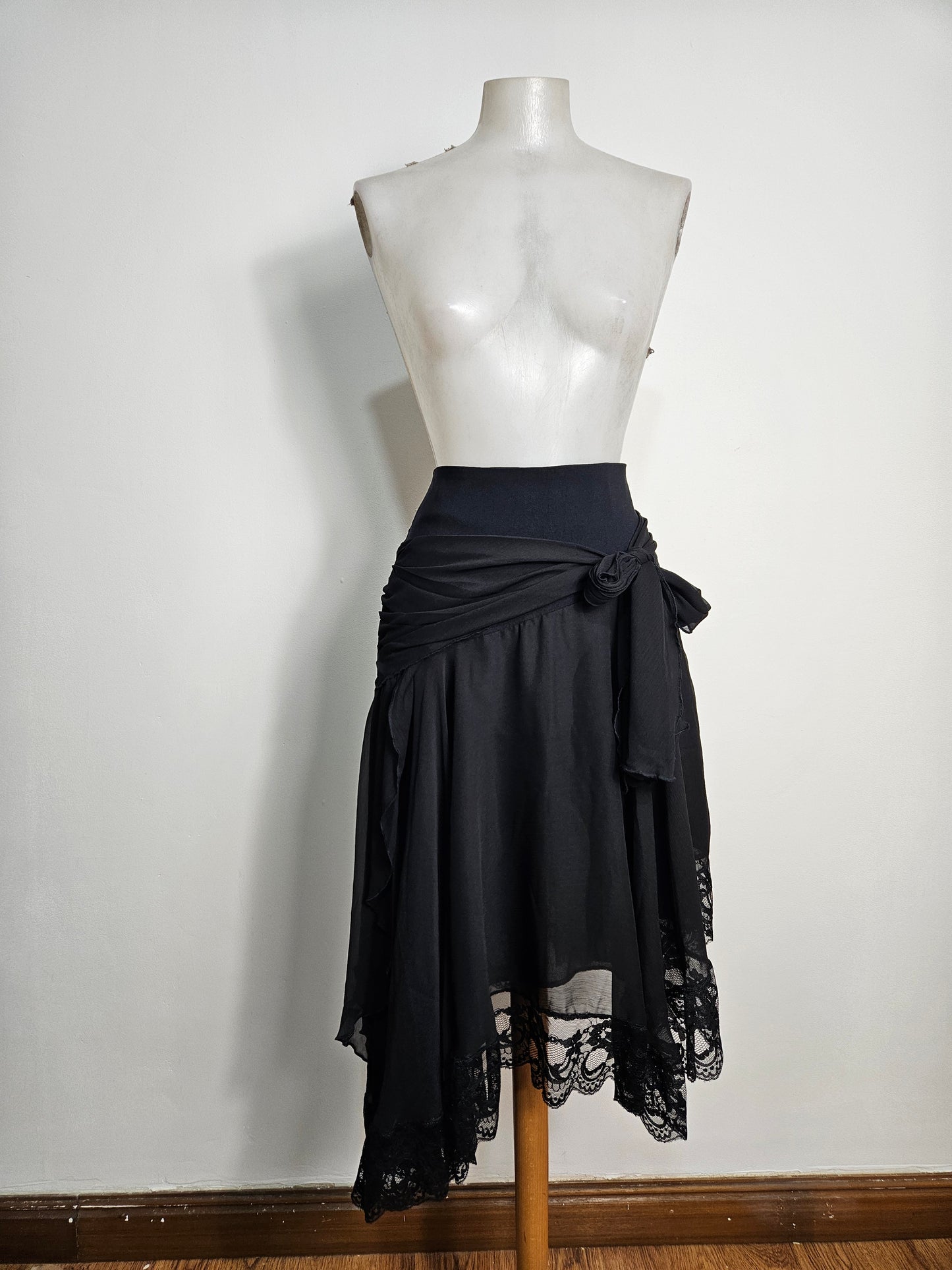 Jupe asymétrique à volants