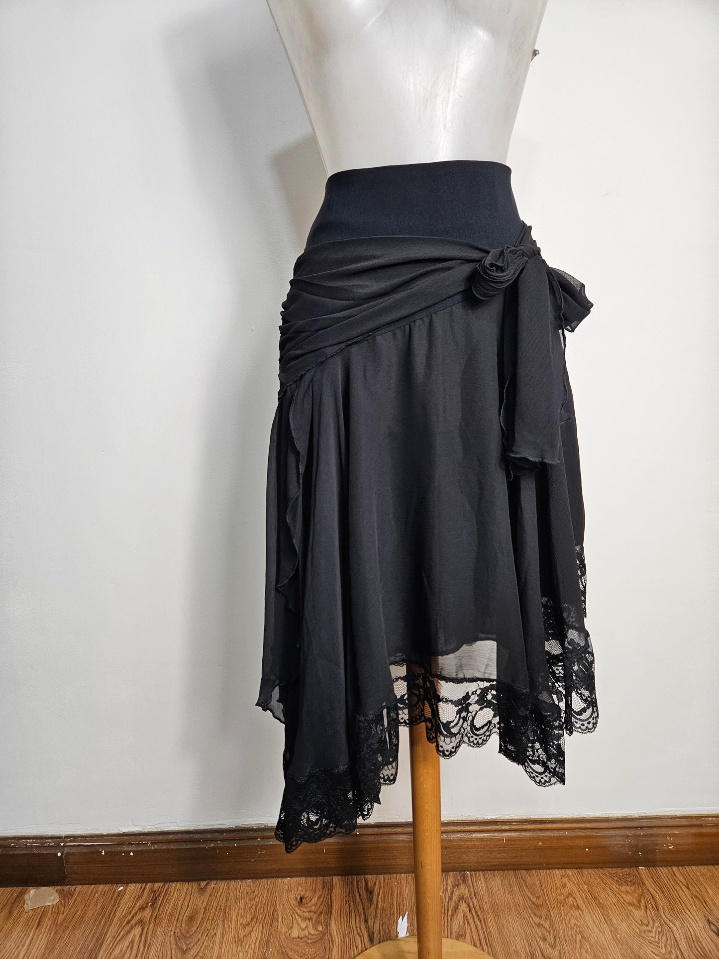 Jupe asymétrique à volants