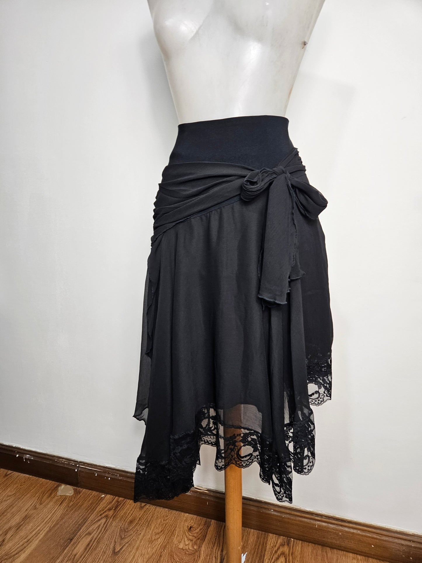 Jupe asymétrique à volants