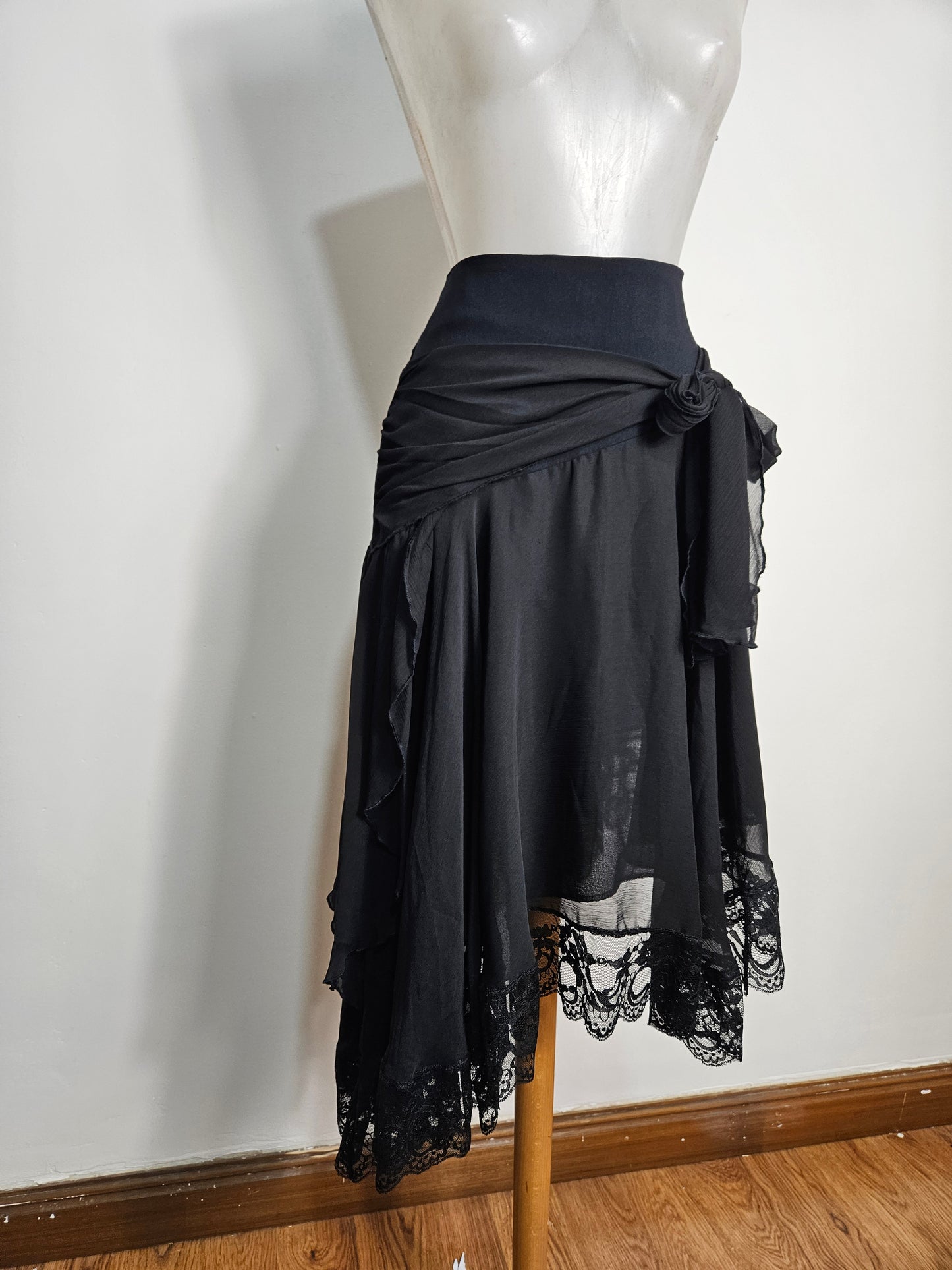 Jupe asymétrique à volants